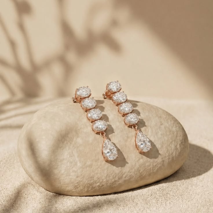 Why Hidden Halo Oval Rings Are Everywhere Right Now