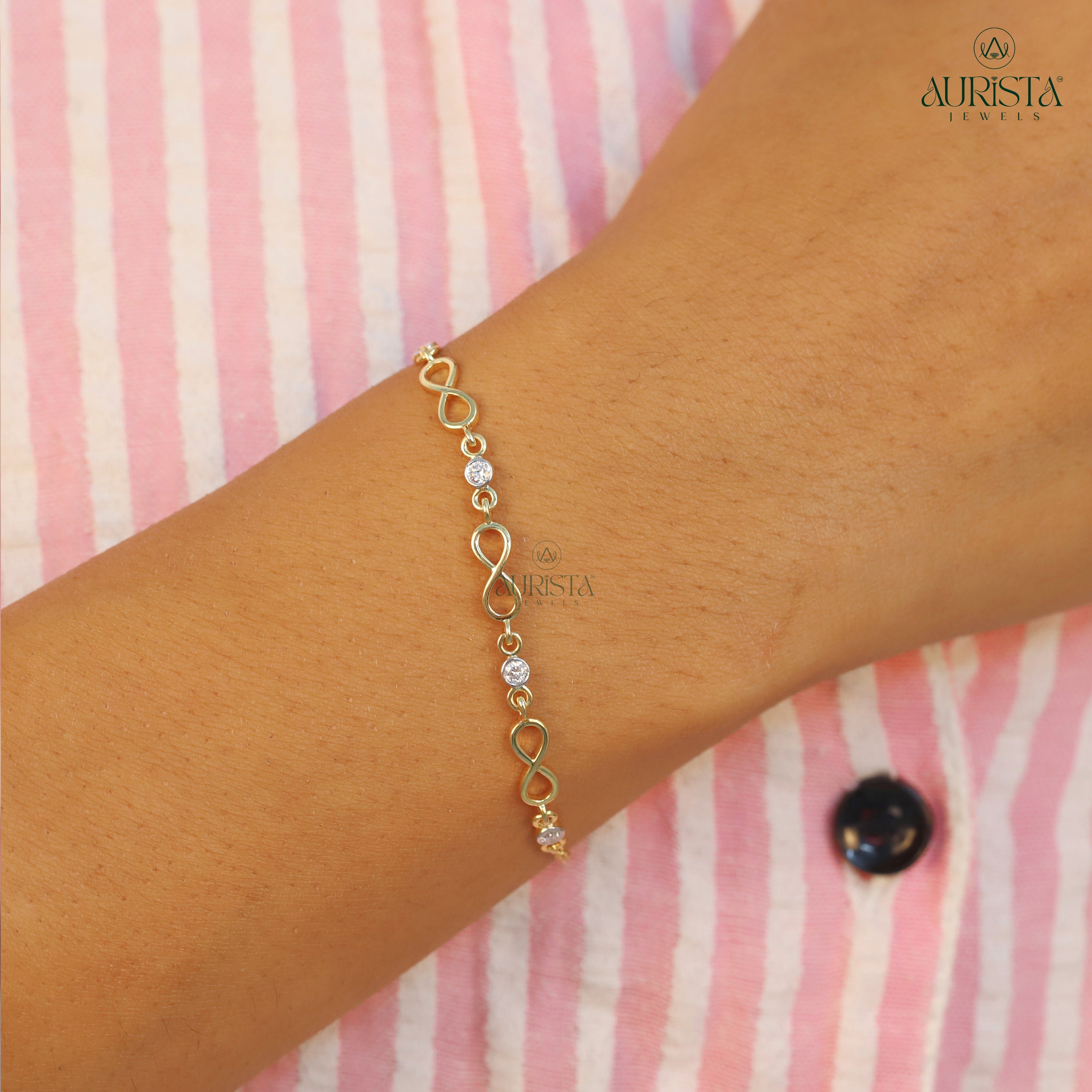 Endless Radiance – Yellow Gold Infinity Bracelet