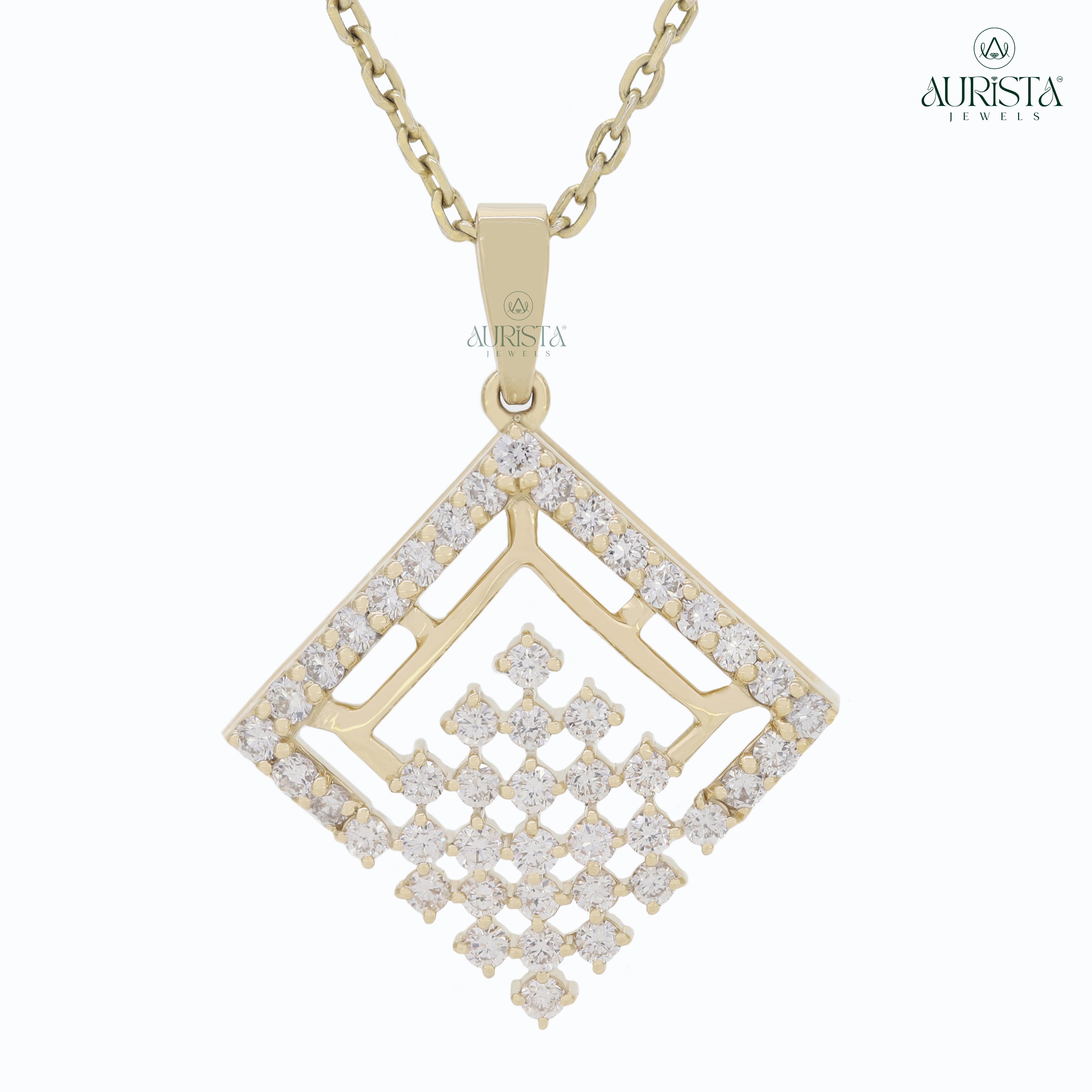 Luminous Charm Round Diamond Pendant in Yellow Gold