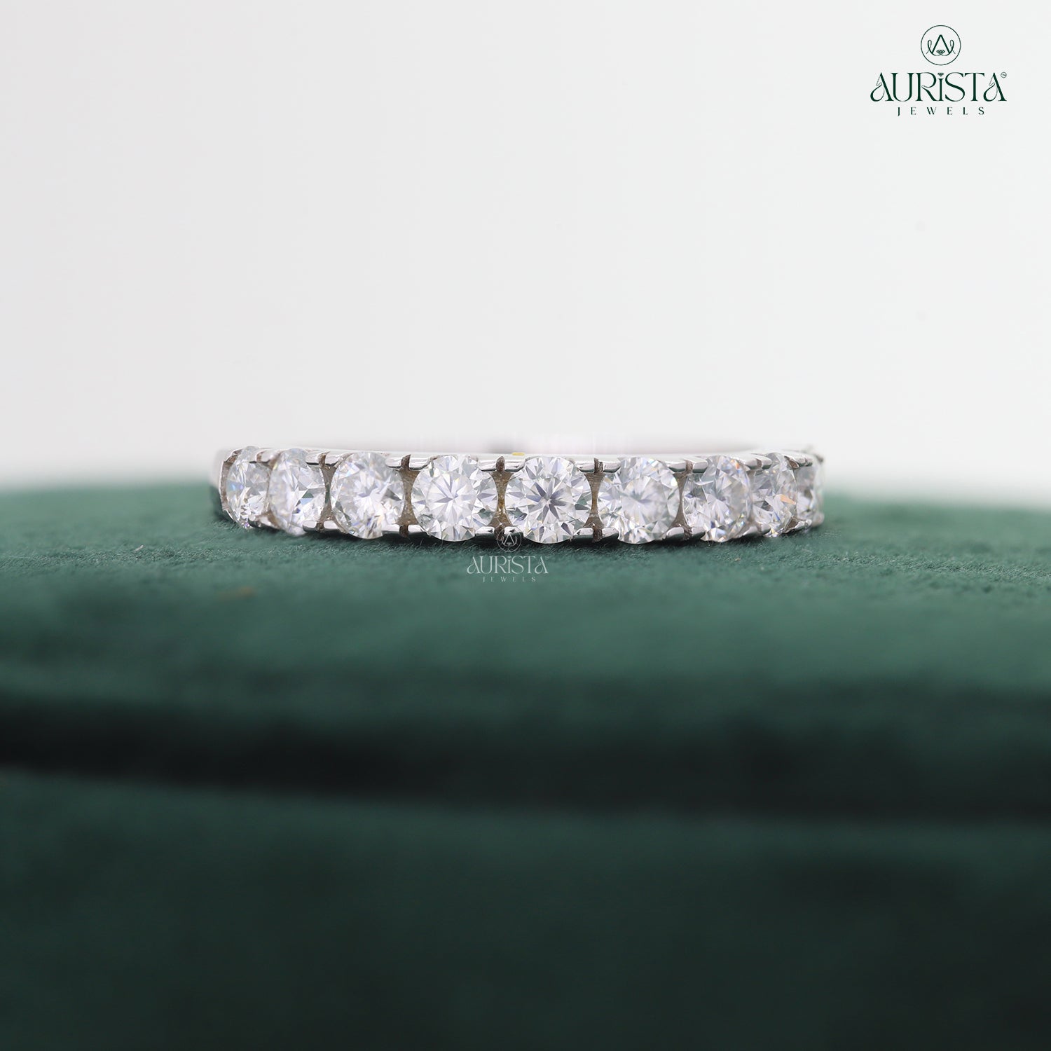 Your Forever Spark – White Gold Band with Round Diamond