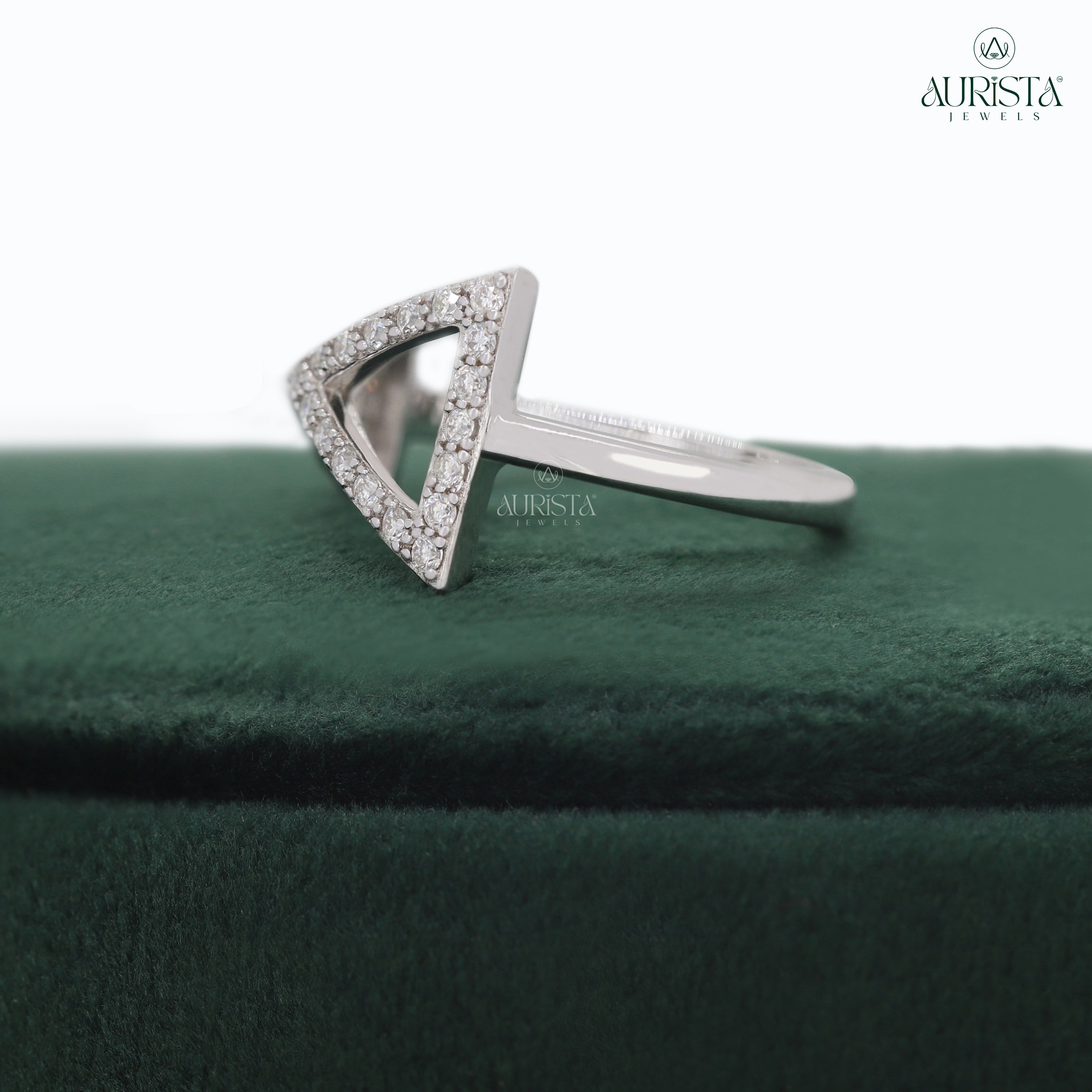 Brilliance Begins Here – White Gold Band with Round Diamond