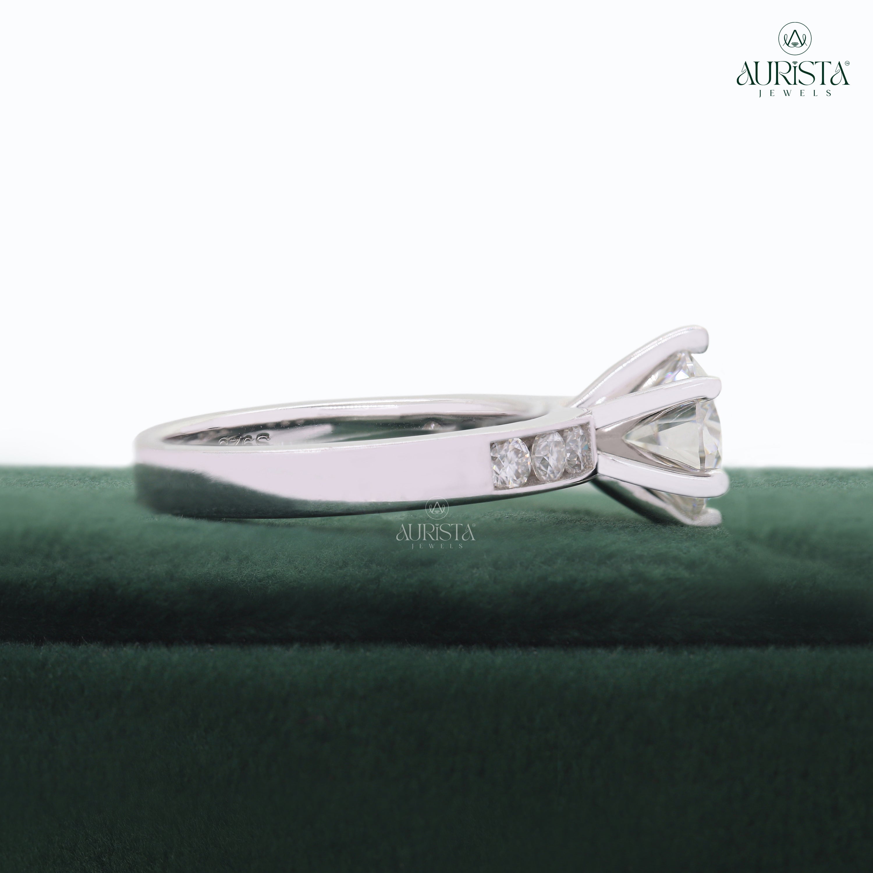 The One Ring – Round White Gold Diamond Ring