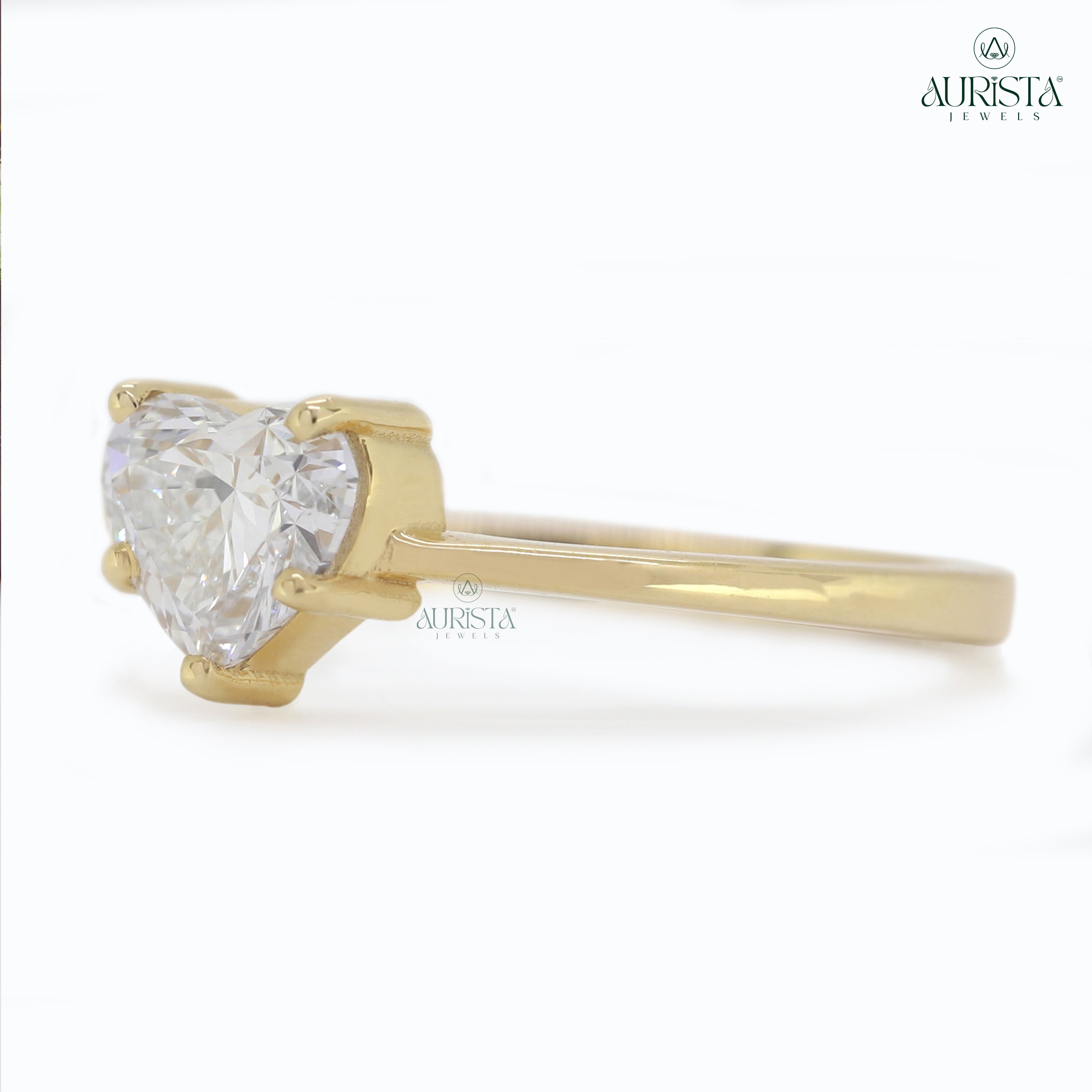 Timeless Union – Yellow Gold Band with Heart Diamond