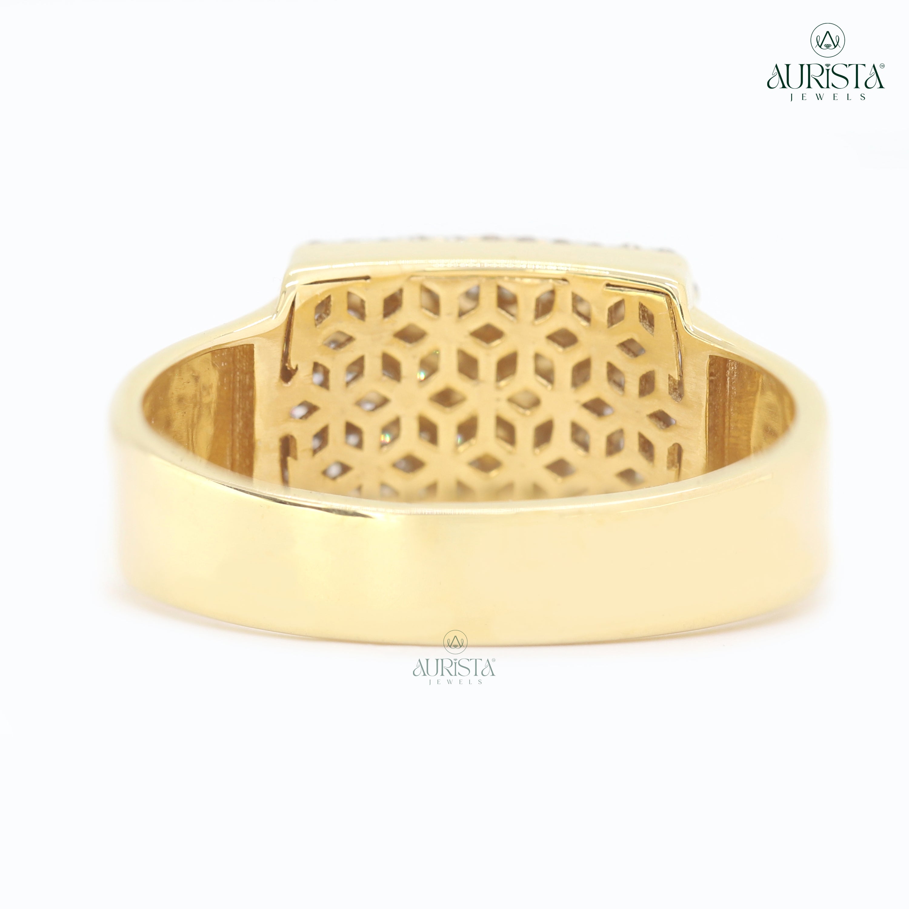 Crown of Promise – Yellow Gold Ring with Round Diamond