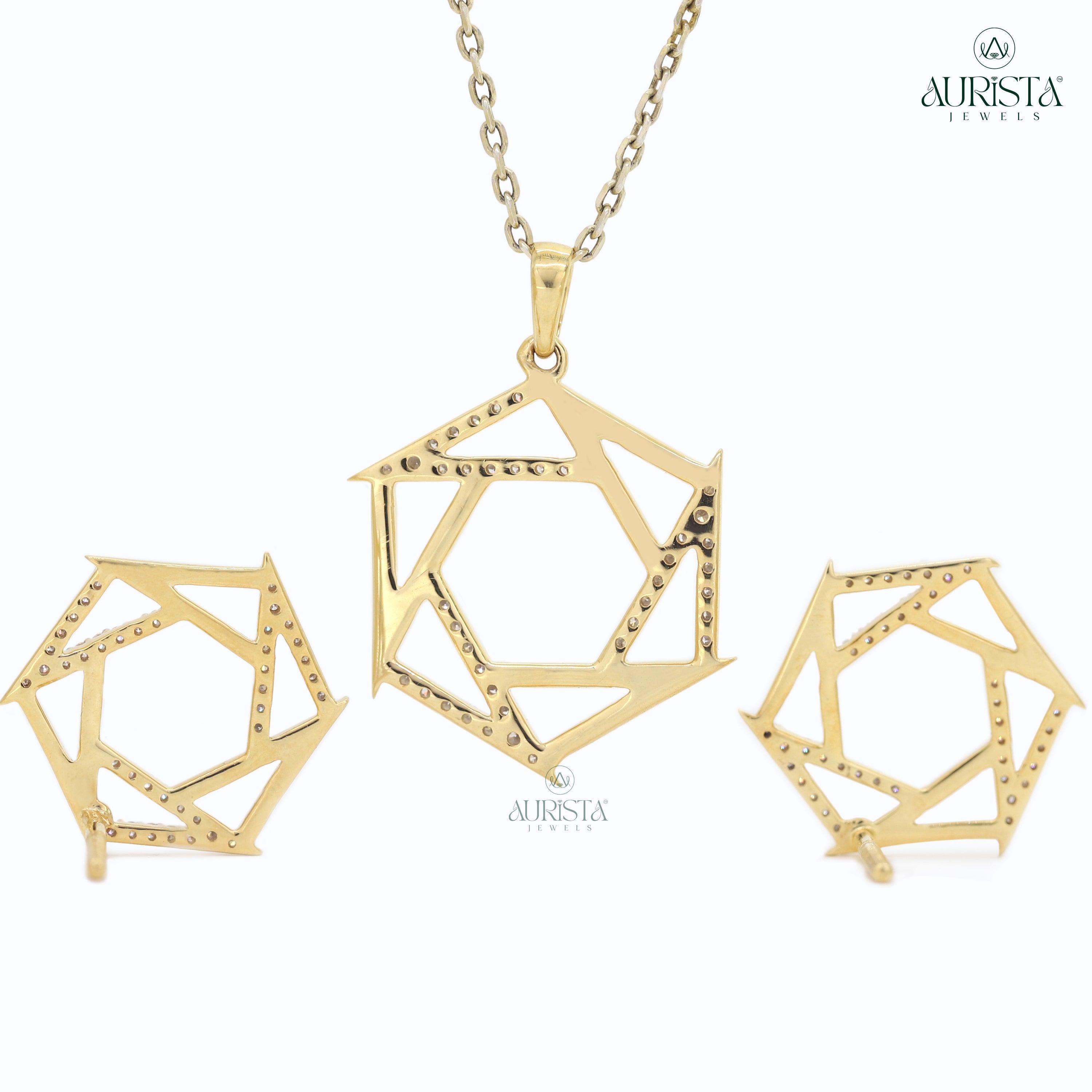 Dazzling Bloom – Yellow Gold Cluster Diamond Jewelry Set