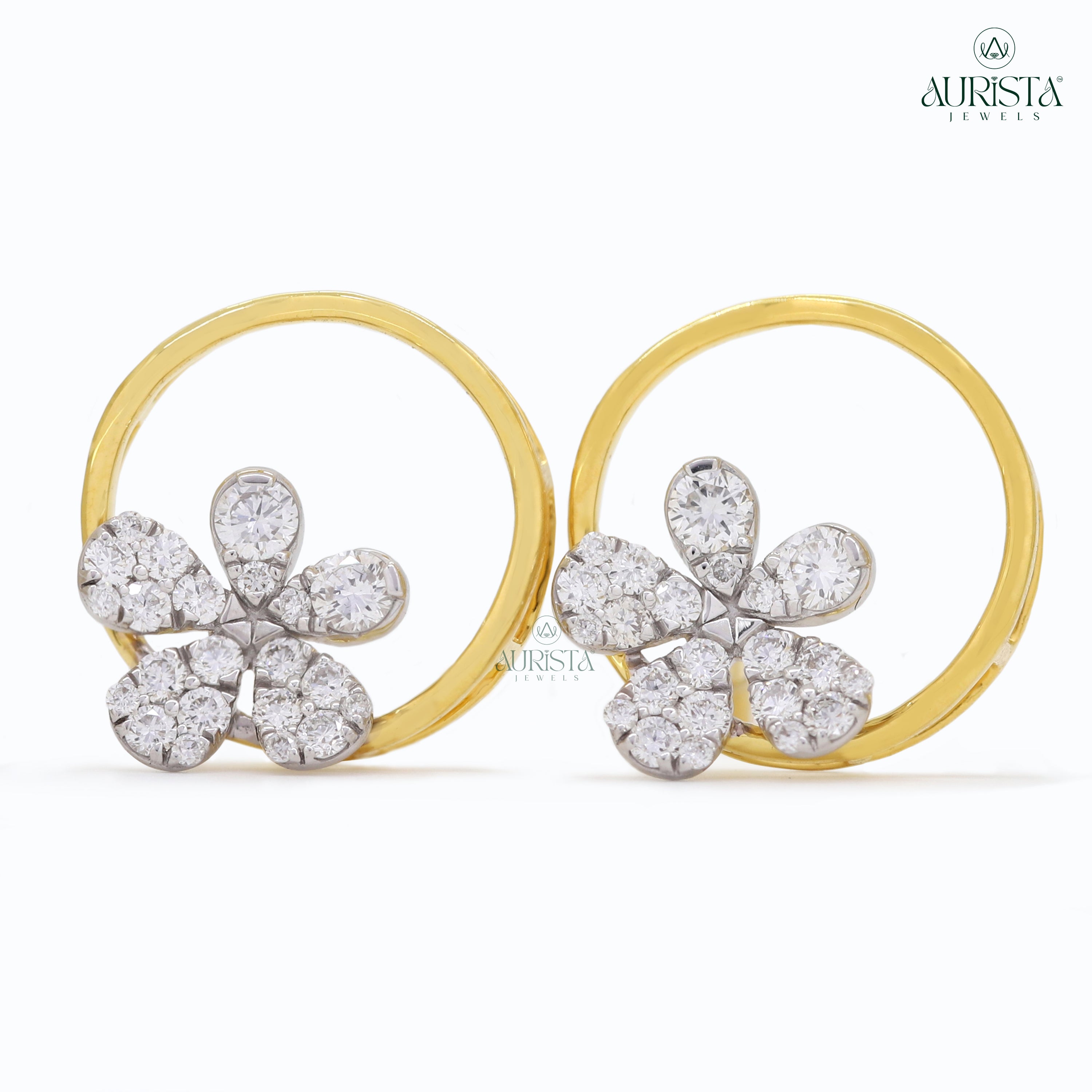 Round Floral Design Diamond Jewelry Set in Yellow Gold