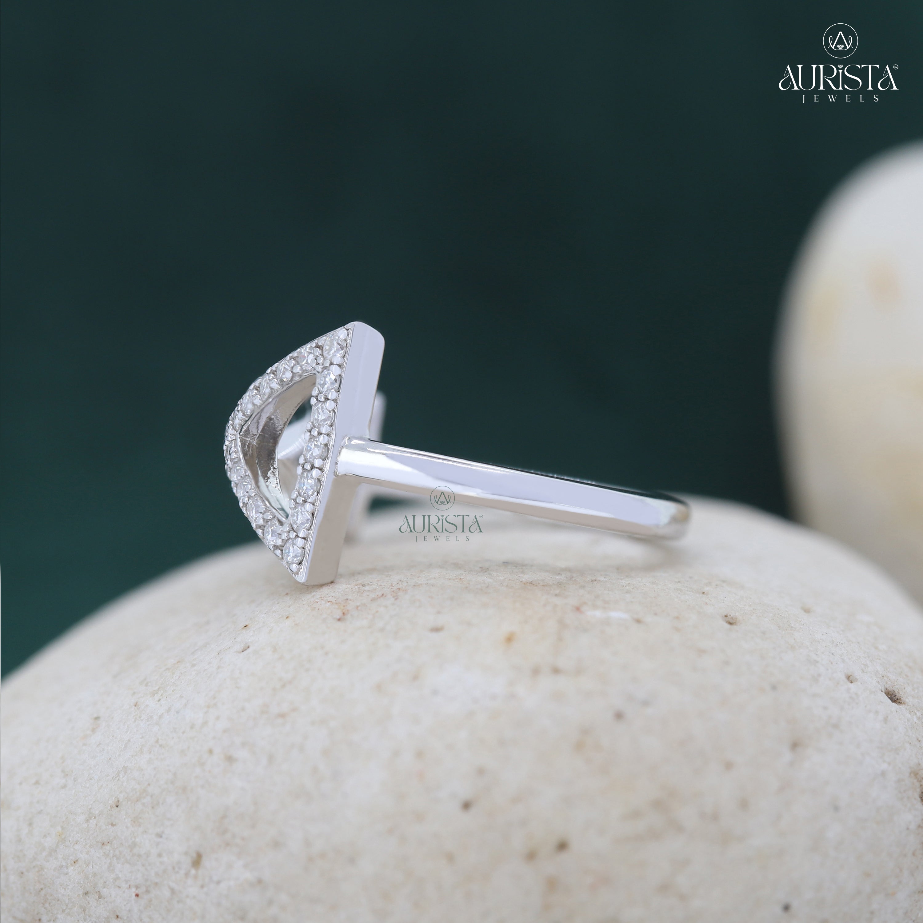 Brilliance Begins Here – White Gold Band with Round Diamond