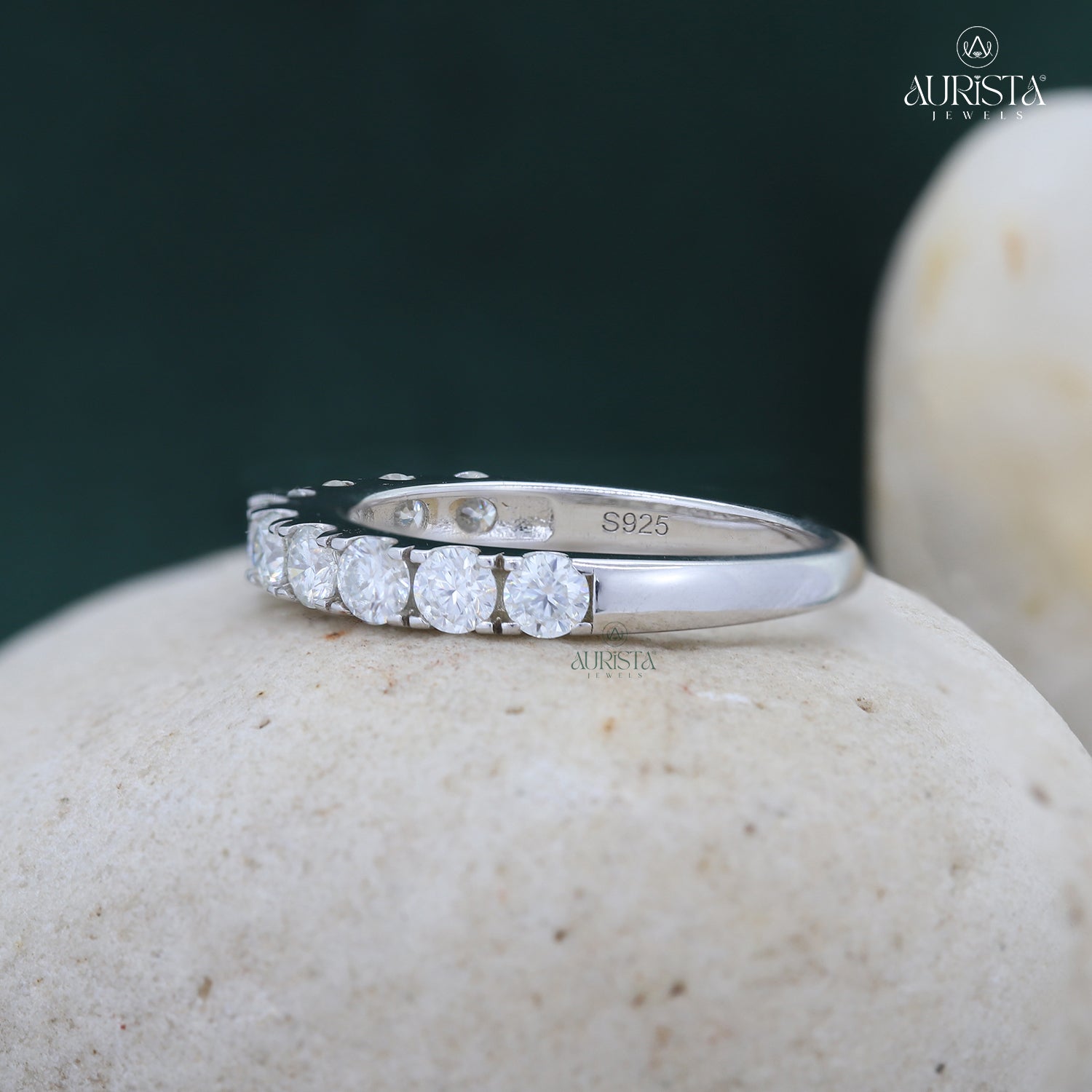 Your Forever Spark – White Gold Band with Round Diamond