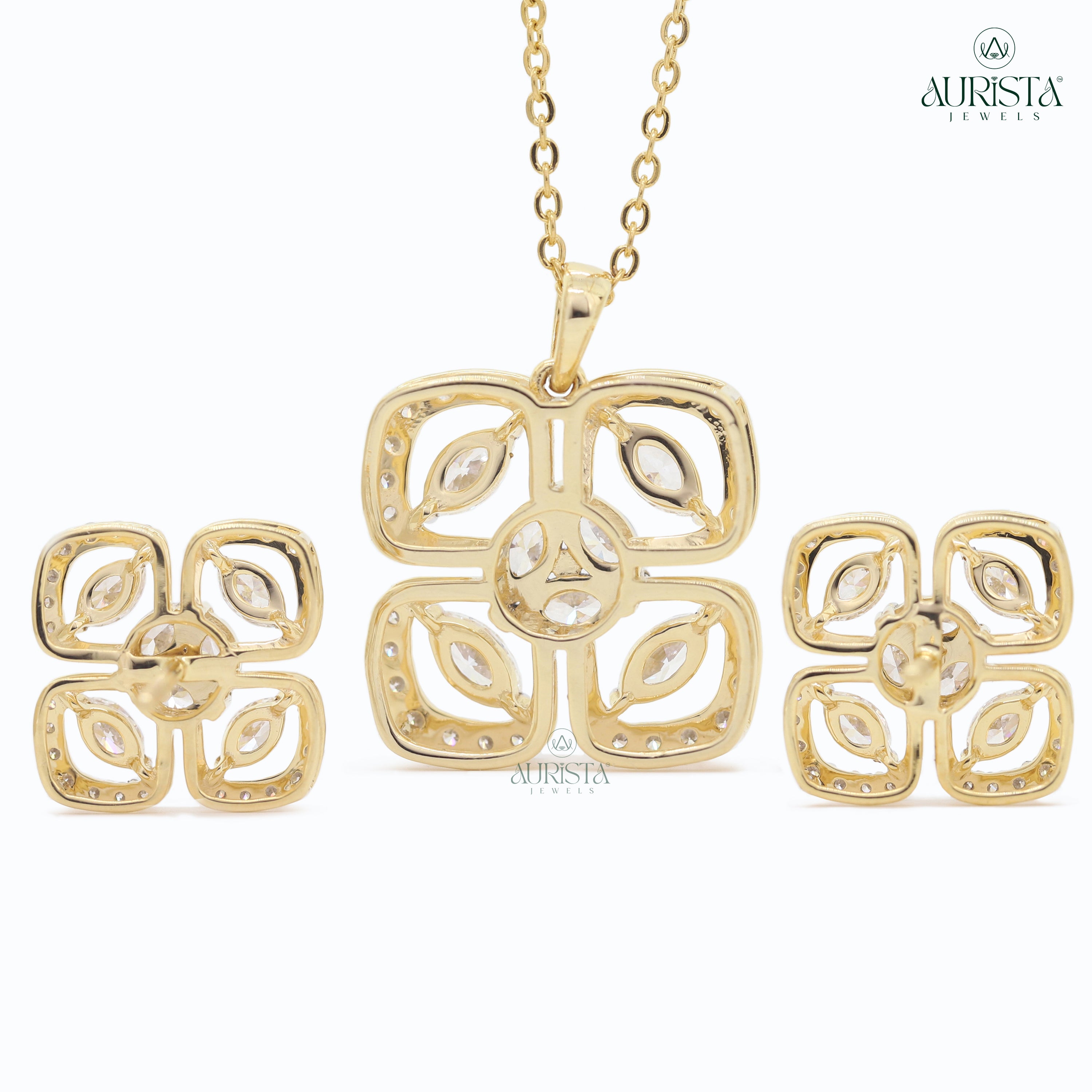 Dazzling Bloom – Yellow Gold Cluster Diamond Jewelry Set