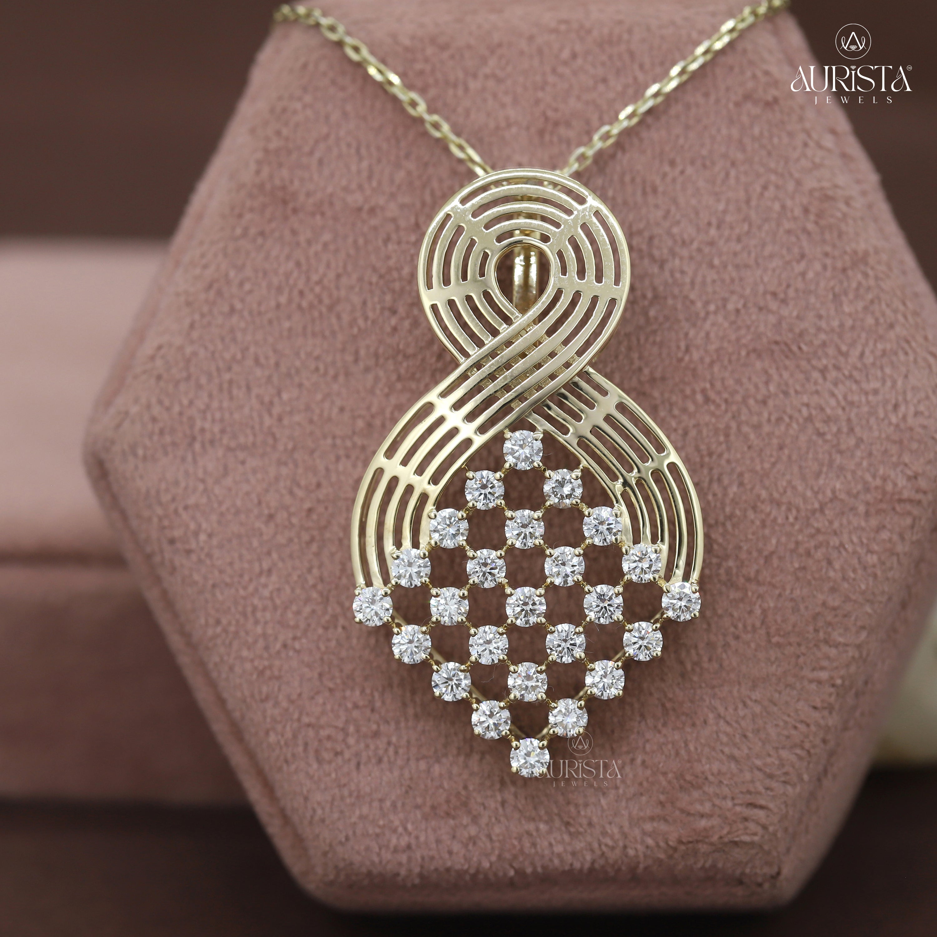 Endless Shine – Solid Gold Diamond Jewelry Set