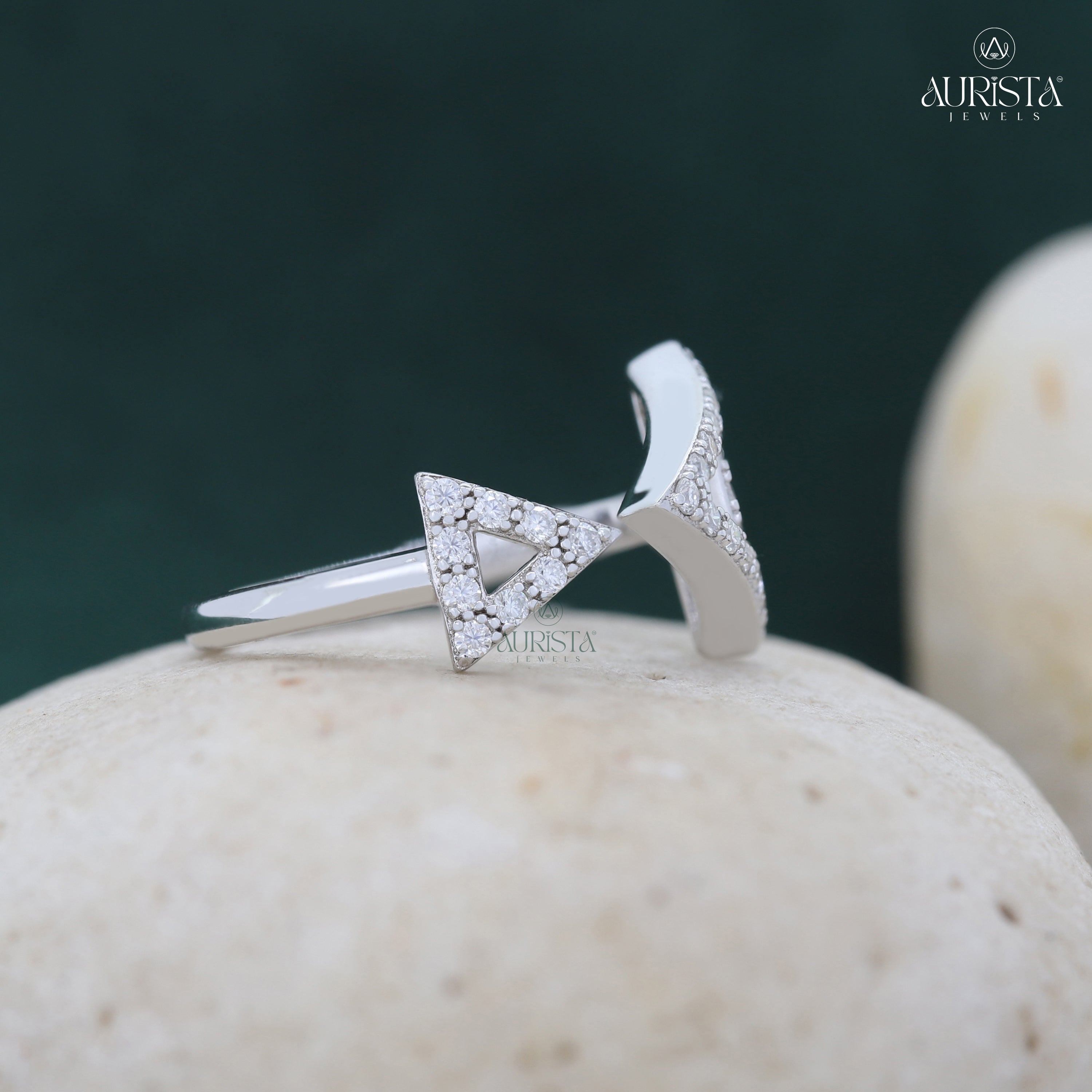 Brilliance Begins Here – White Gold Band with Round Diamond