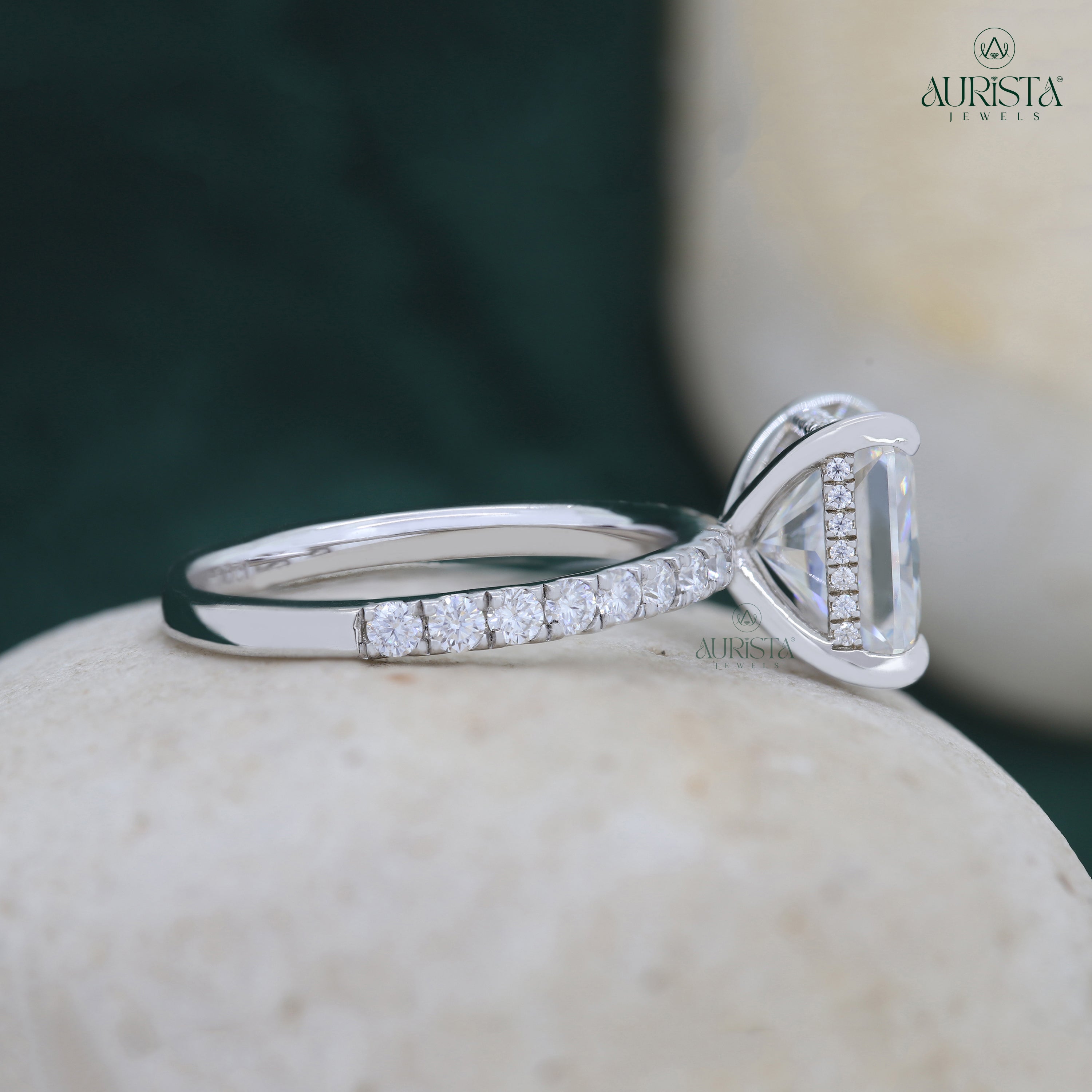 Forever Mine – White Gold Ring with  Radiant Diamond
