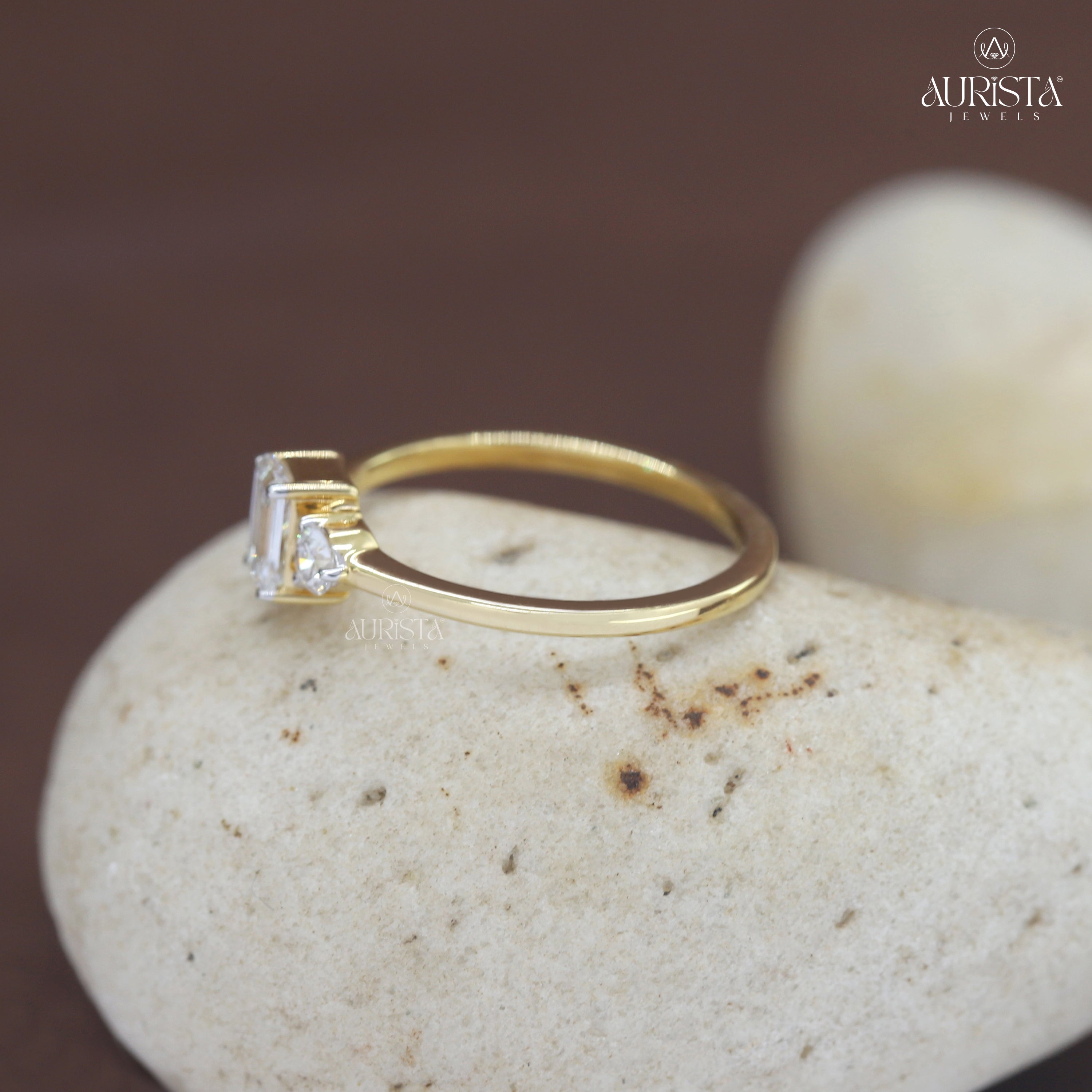 Hold Forever Close- Yellow Gold Band with Emerald White Diamond