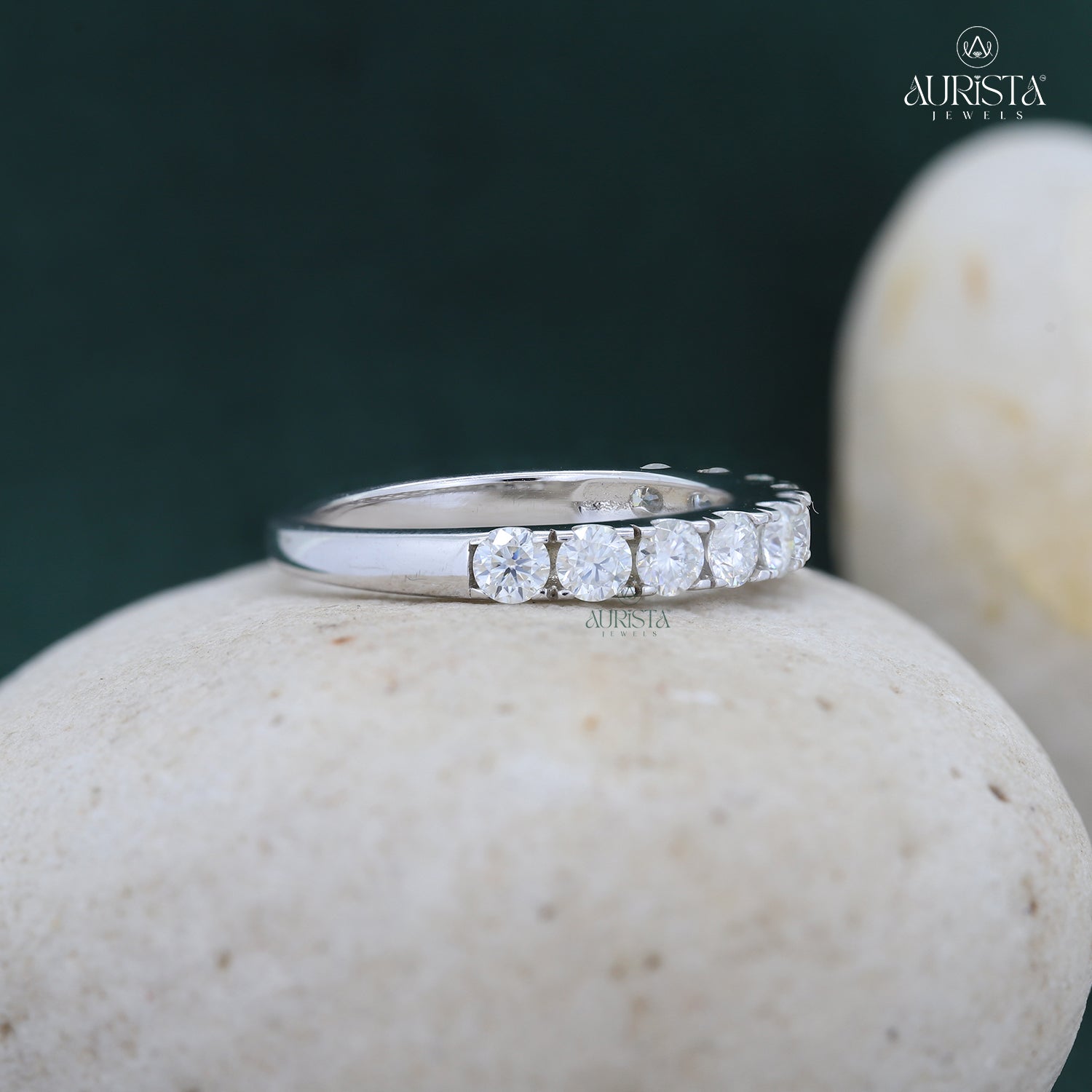 Your Forever Spark – White Gold Band with Round Diamond