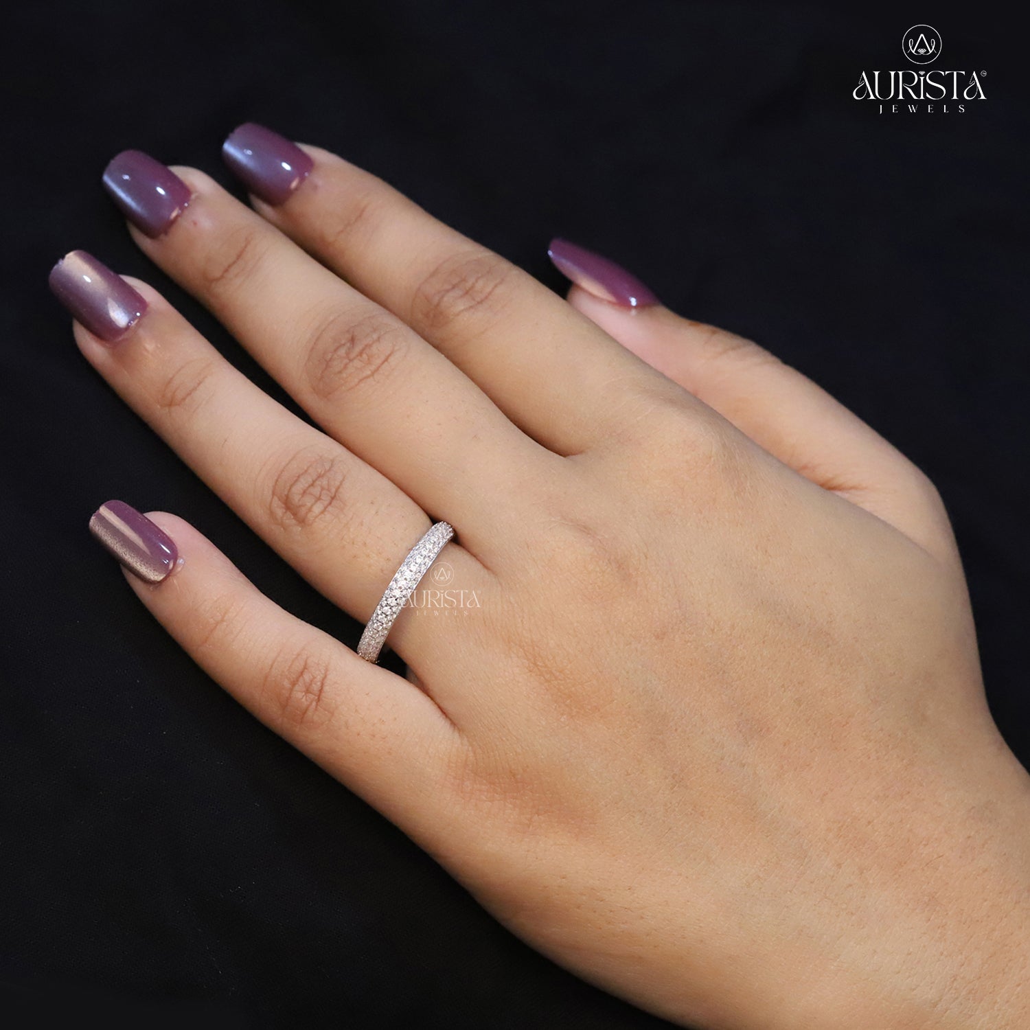 Line of Light- White Gold Band with Round Diamond