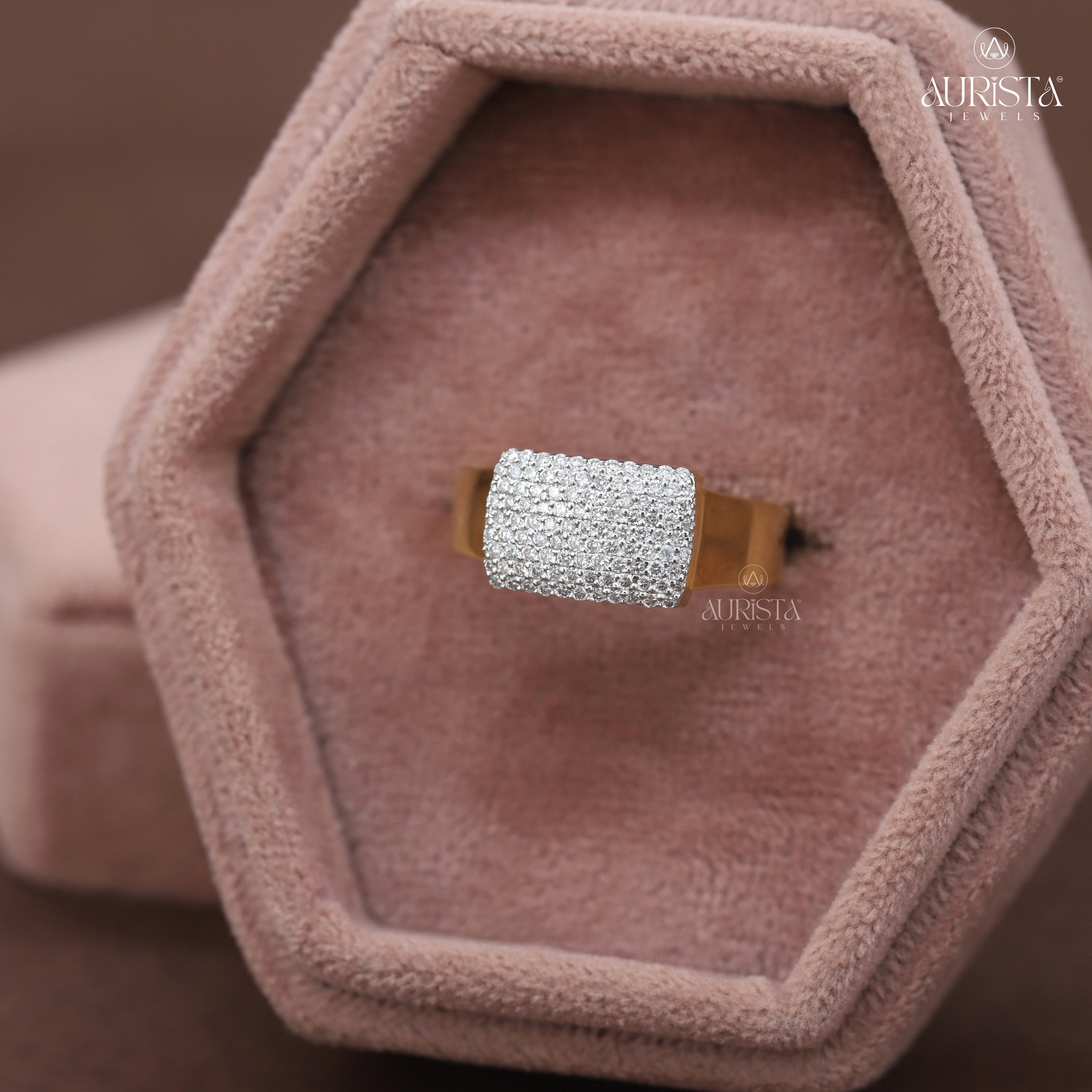 Crown of Promise – Yellow Gold Ring with Round Diamond