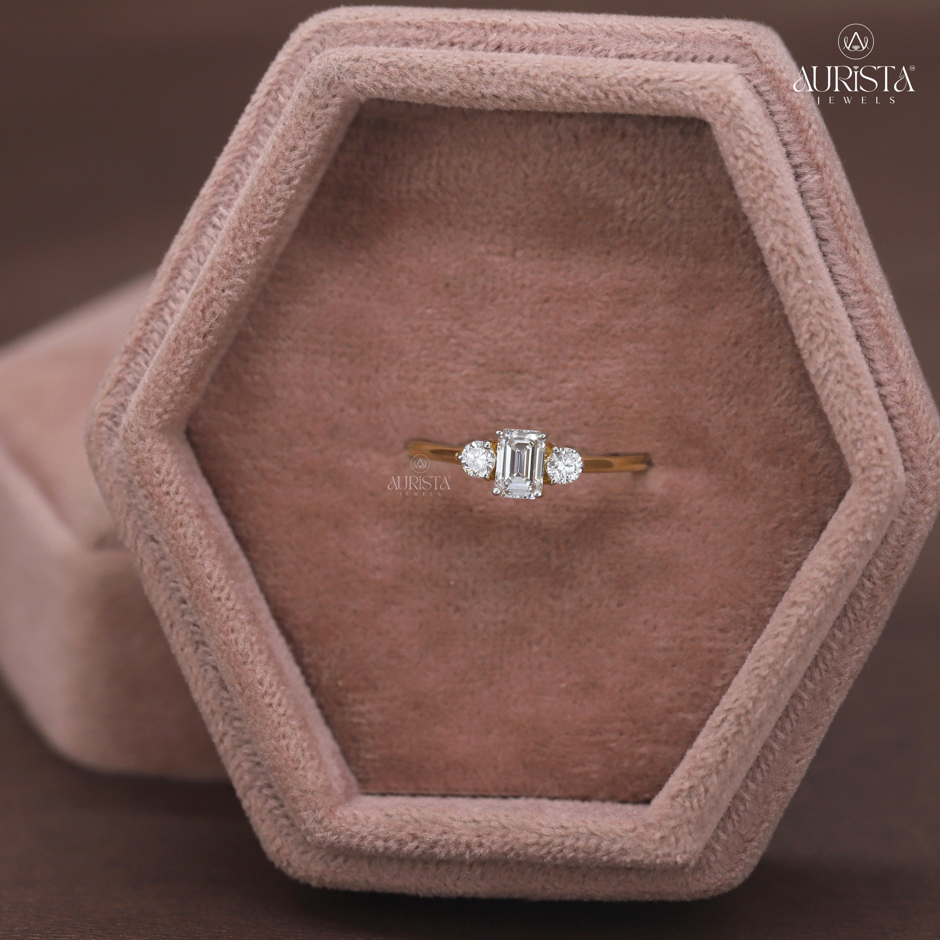 Hold Forever Close- Yellow Gold Band with Emerald White Diamond