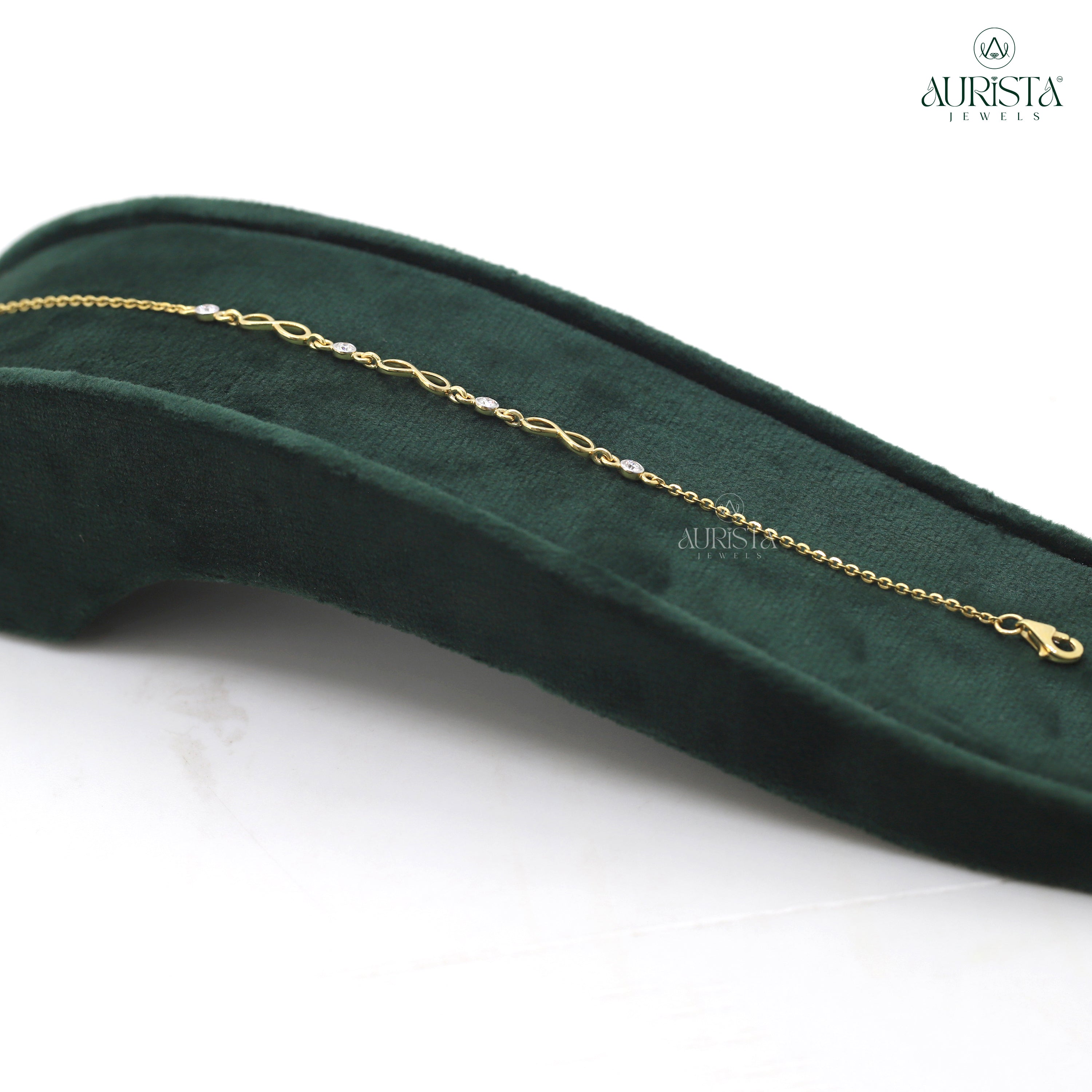 Endless Radiance – Yellow Gold Infinity Bracelet