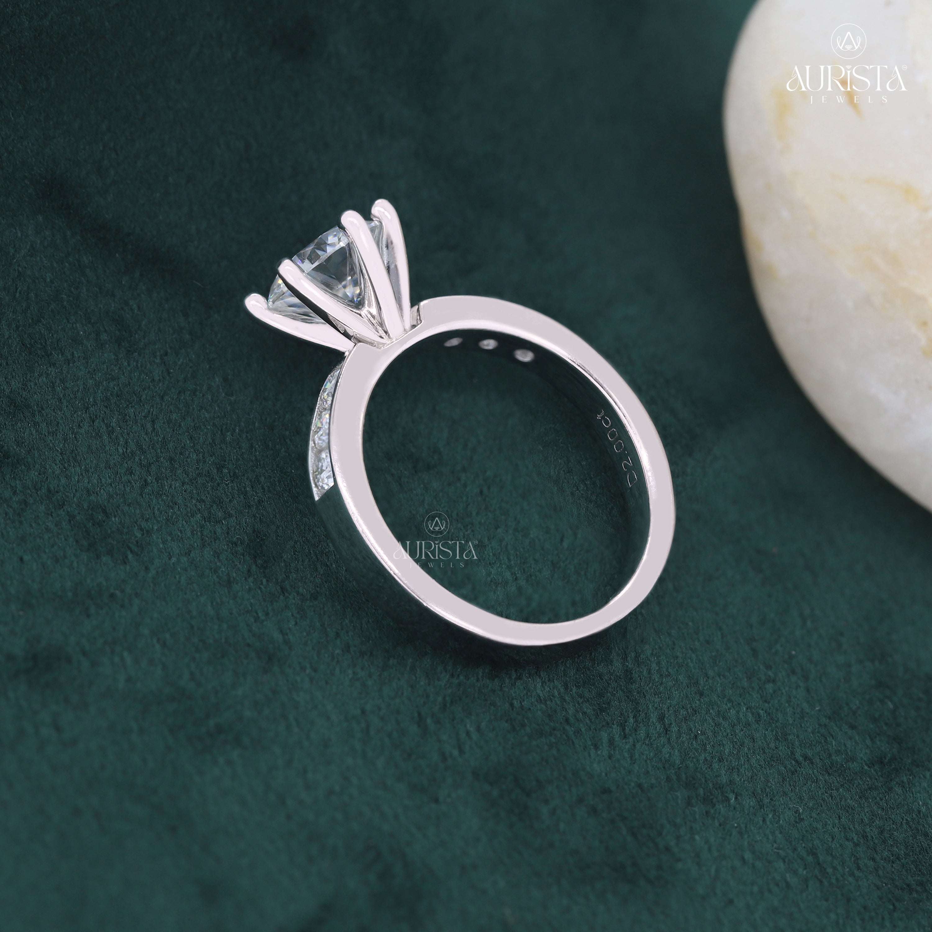 The One Ring – Round White Gold Diamond Ring