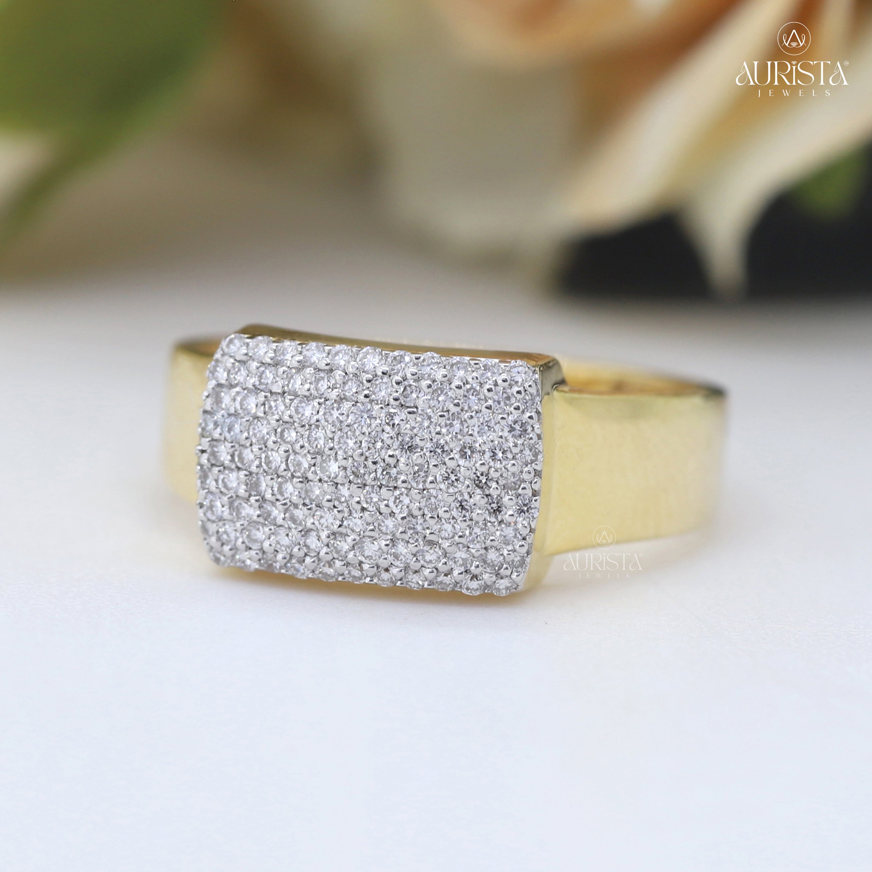 Crown of Promise – Yellow Gold Ring with Round Diamond