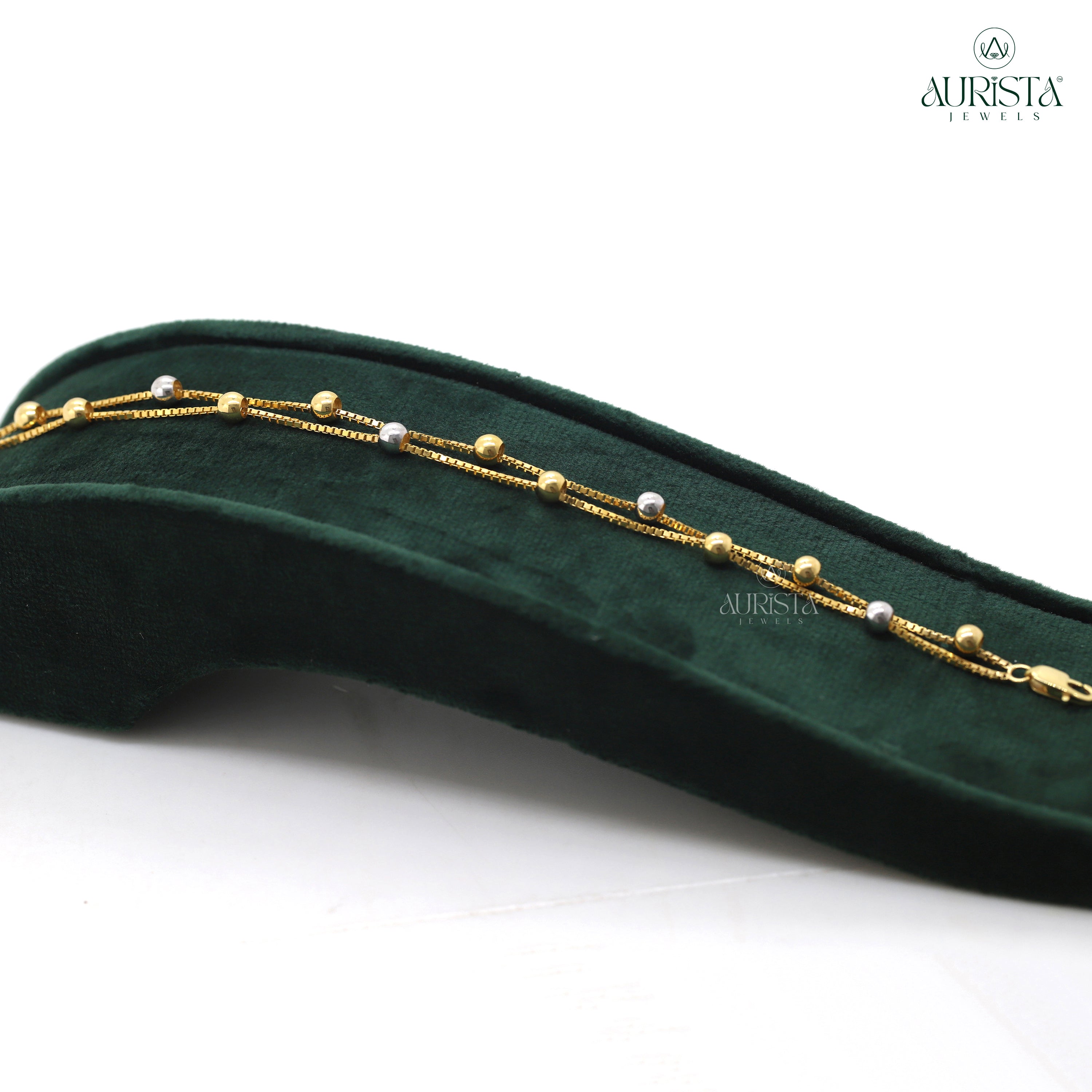 Graceful Bond – Bracelet in Yellow Gold