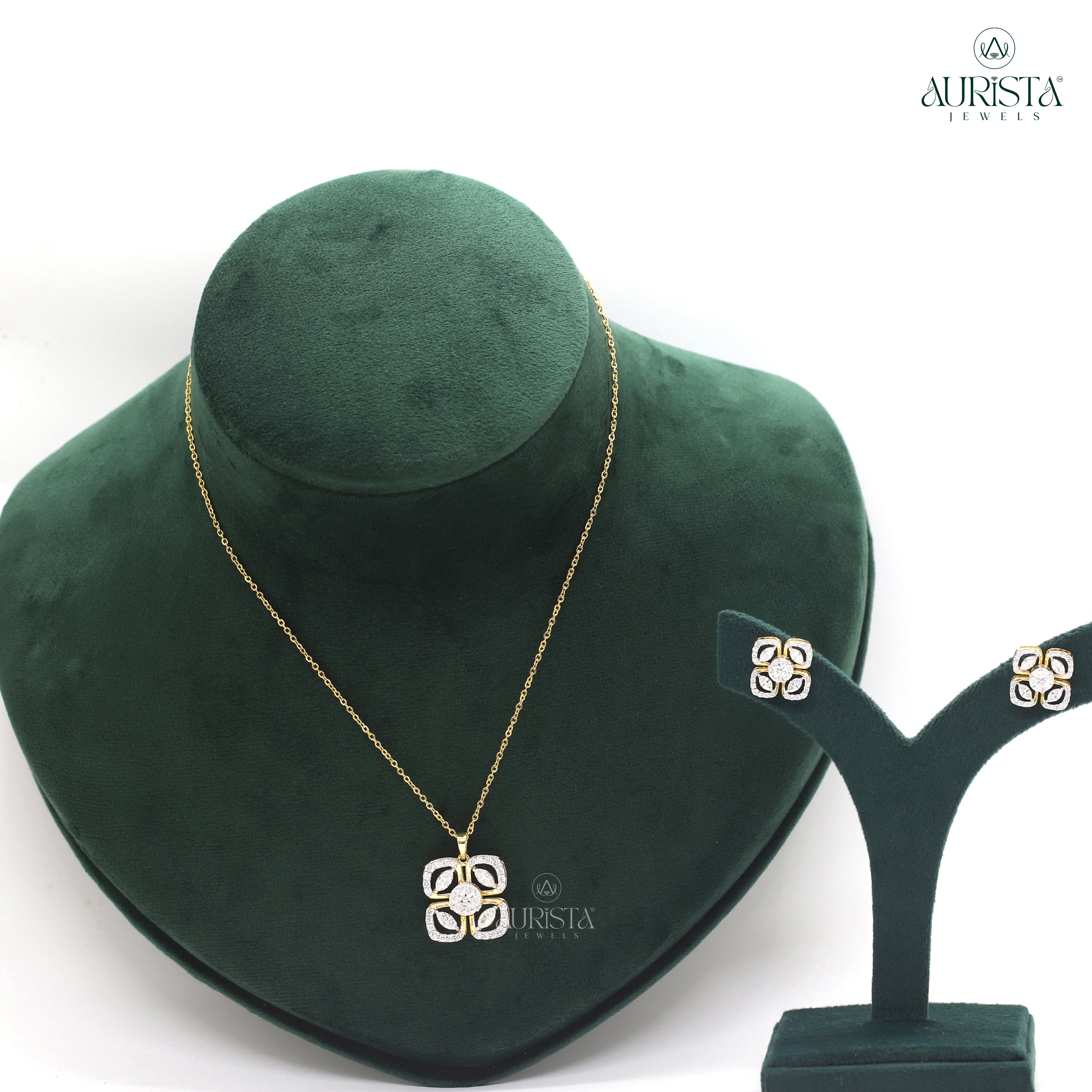 Dazzling Bloom – Yellow Gold Cluster Diamond Jewelry Set