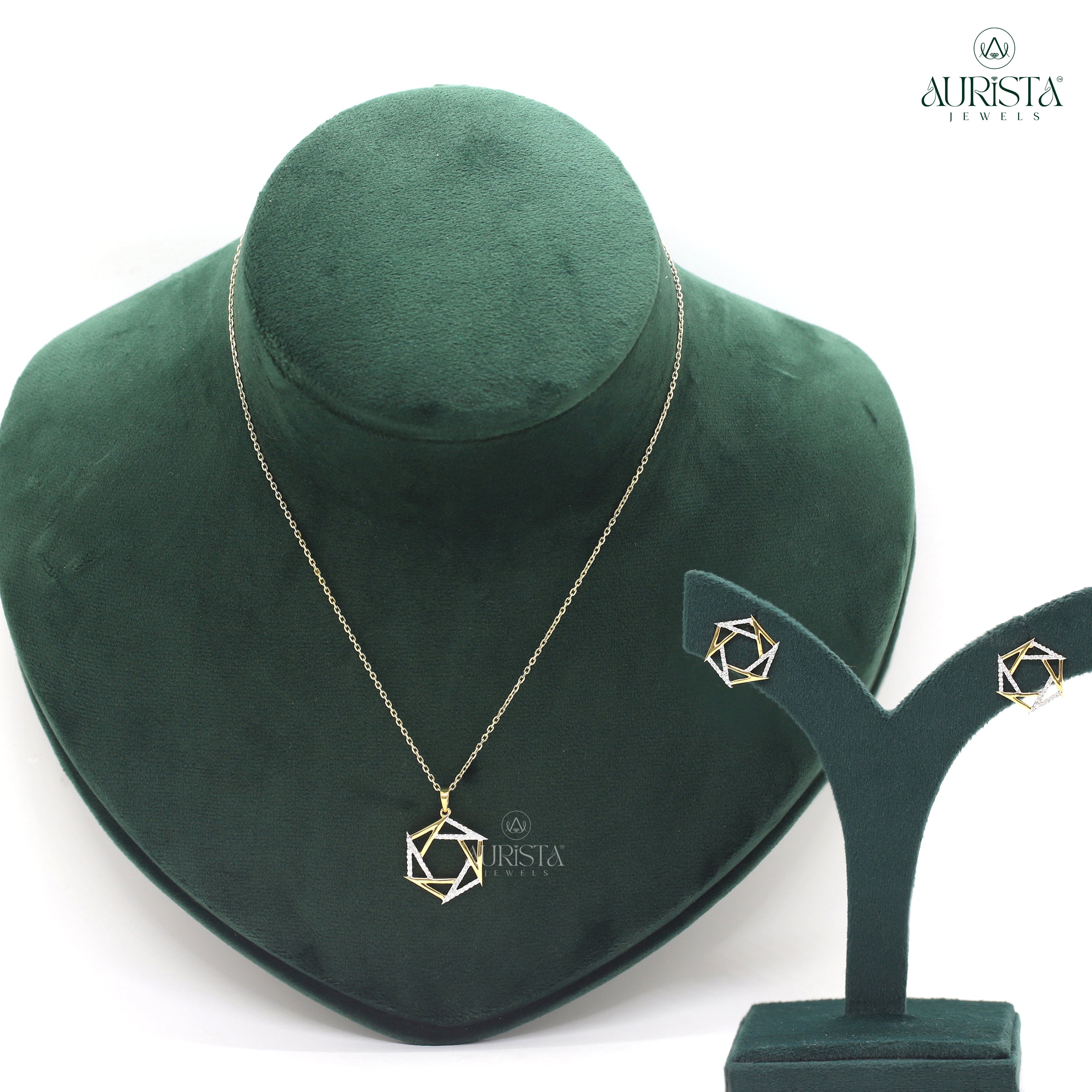 Dazzling Bloom – Yellow Gold Cluster Diamond Jewelry Set
