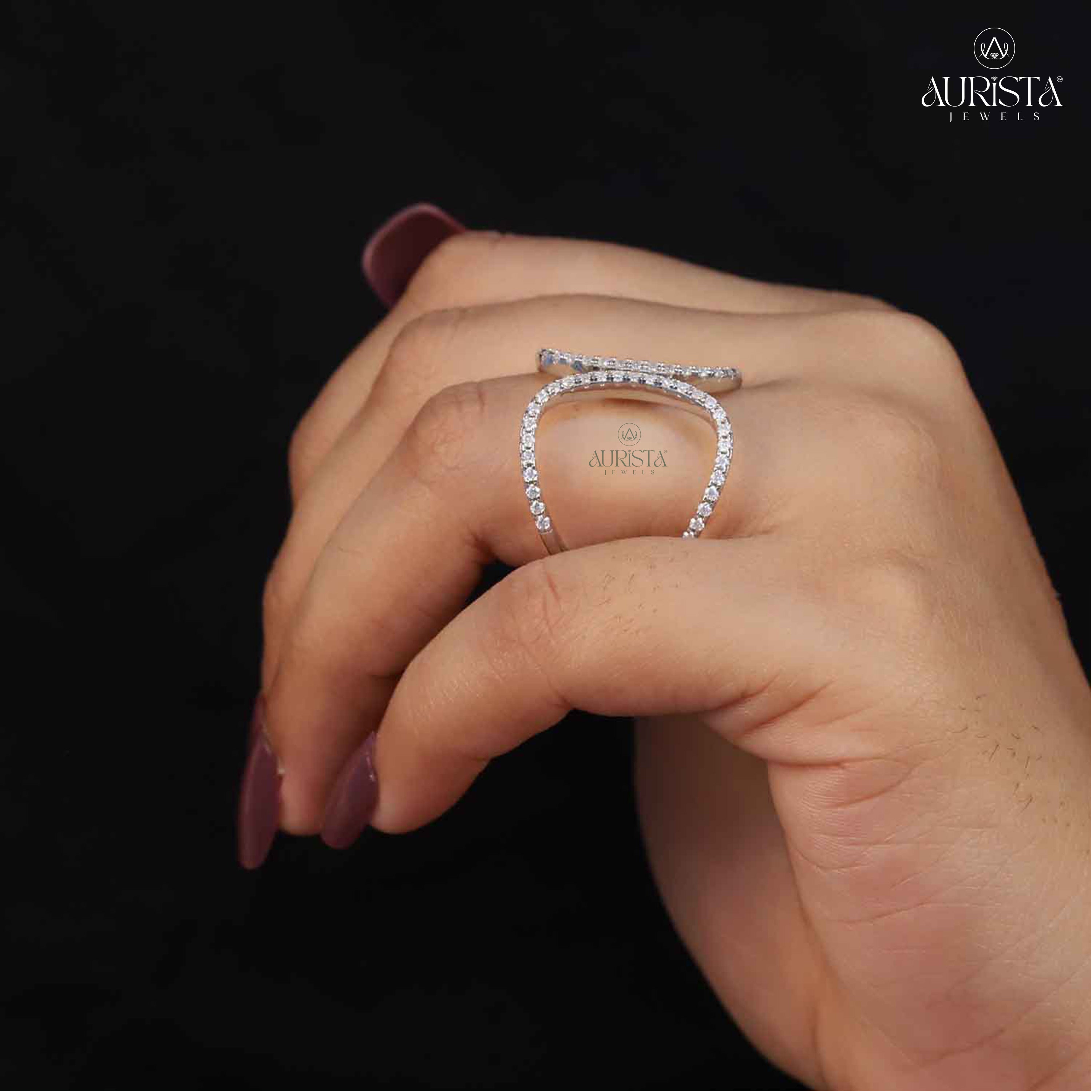 Hold Forever Close- White Gold with Round White Diamond