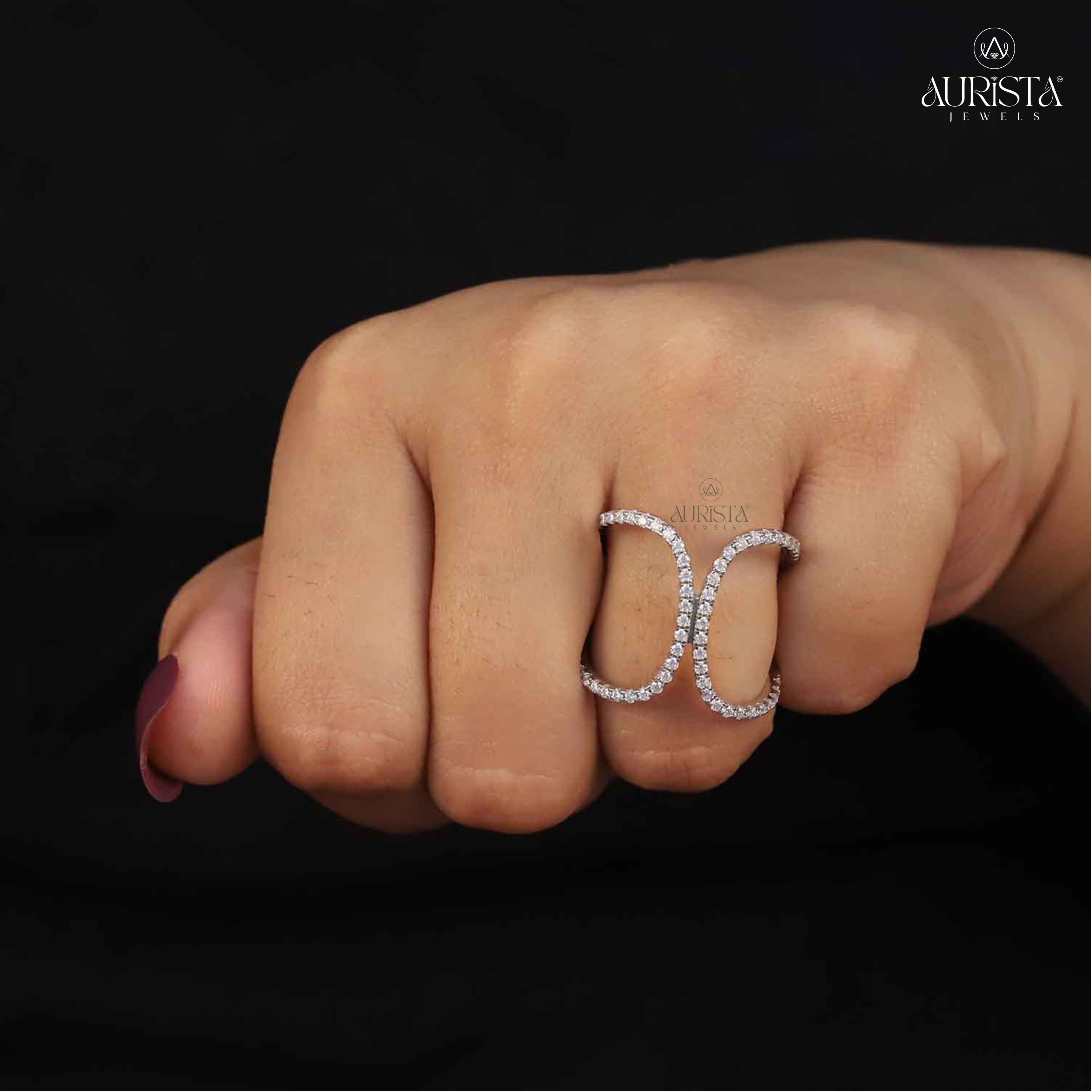 Hold Forever Close- White Gold with Round White Diamond