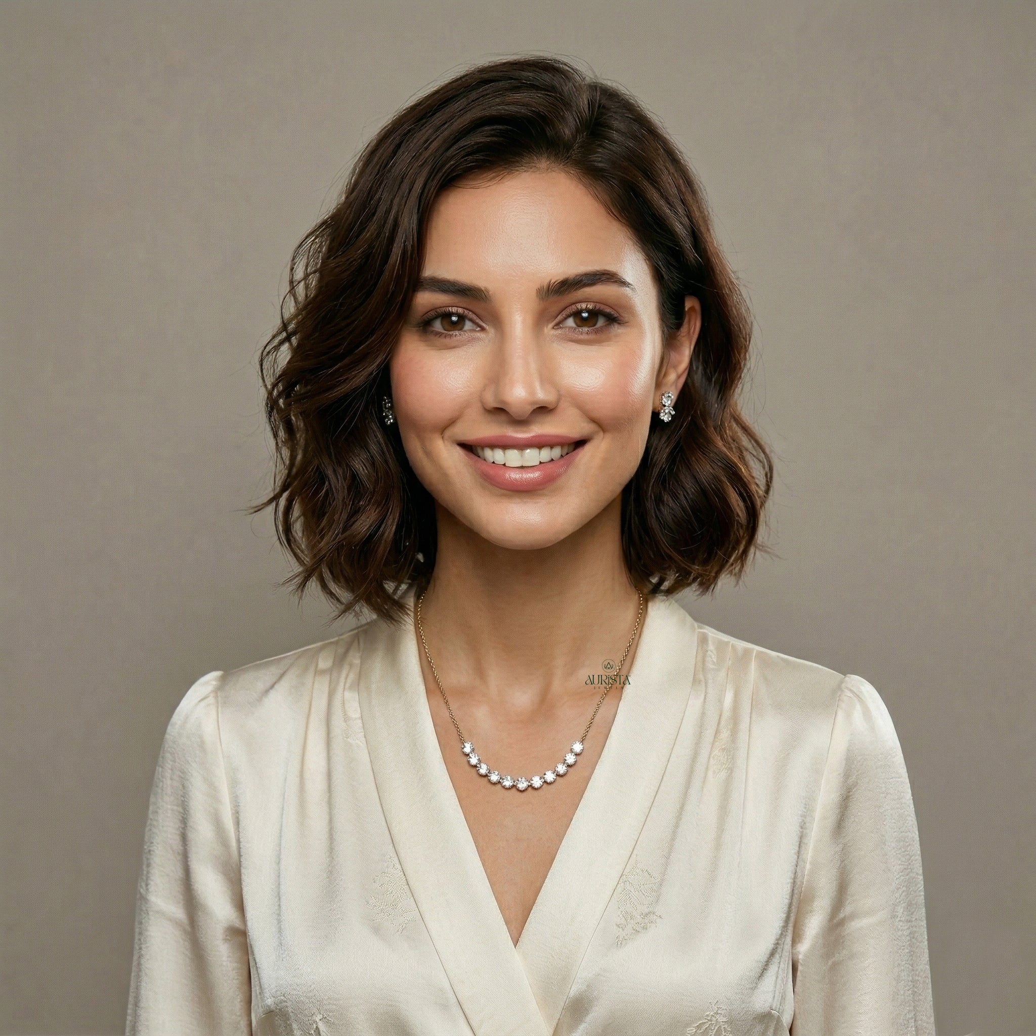 Moonlit Gleam – Luxury Minimalist Necklace