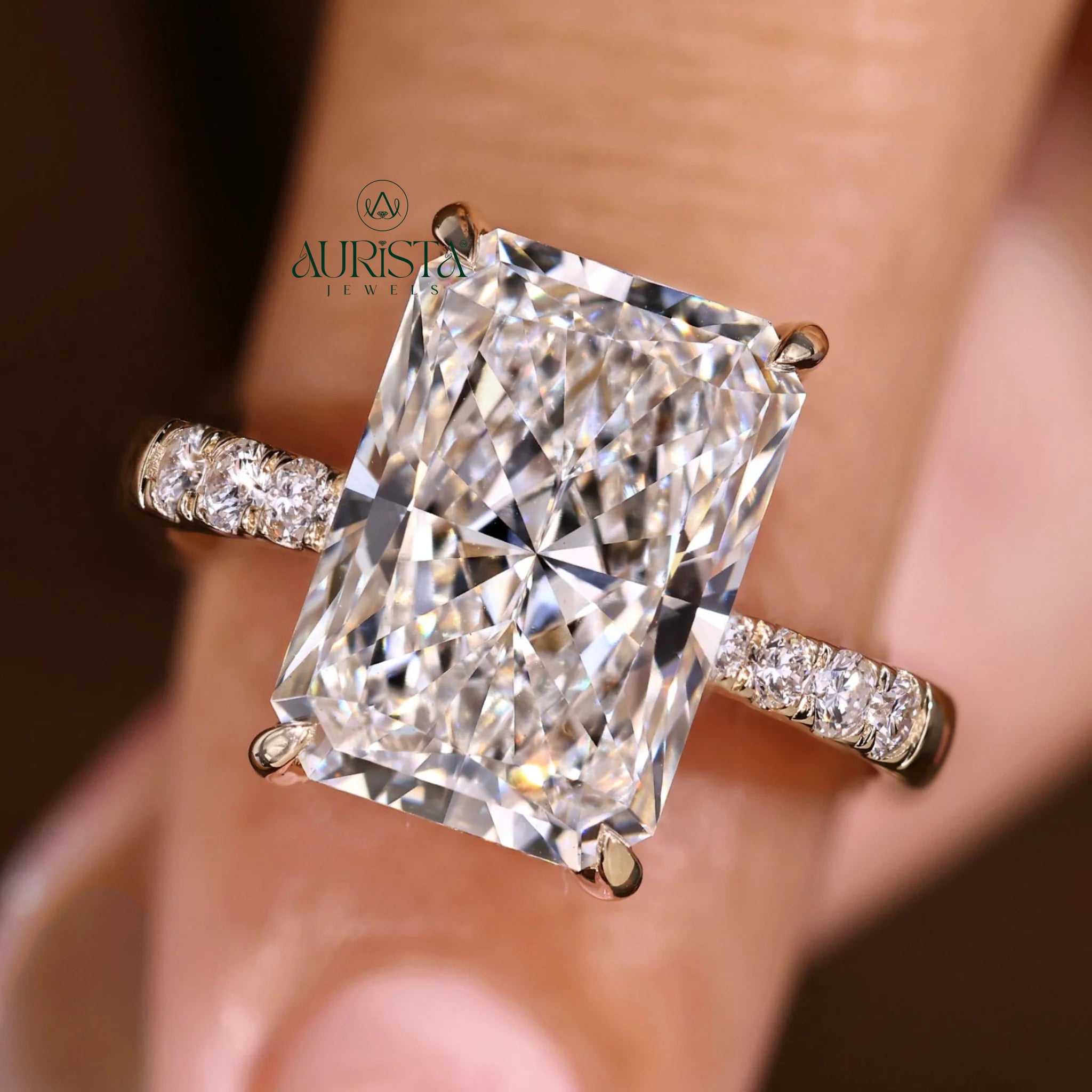 Timeless Pave Shine – Premium Ring with Elegant Glow