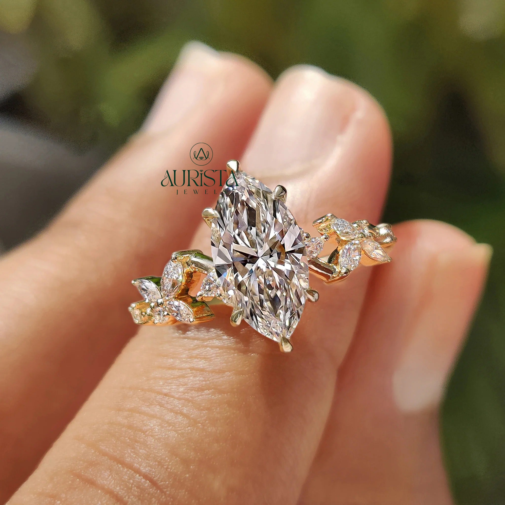 Golden Desire – Classic Charm with Radiant Glow