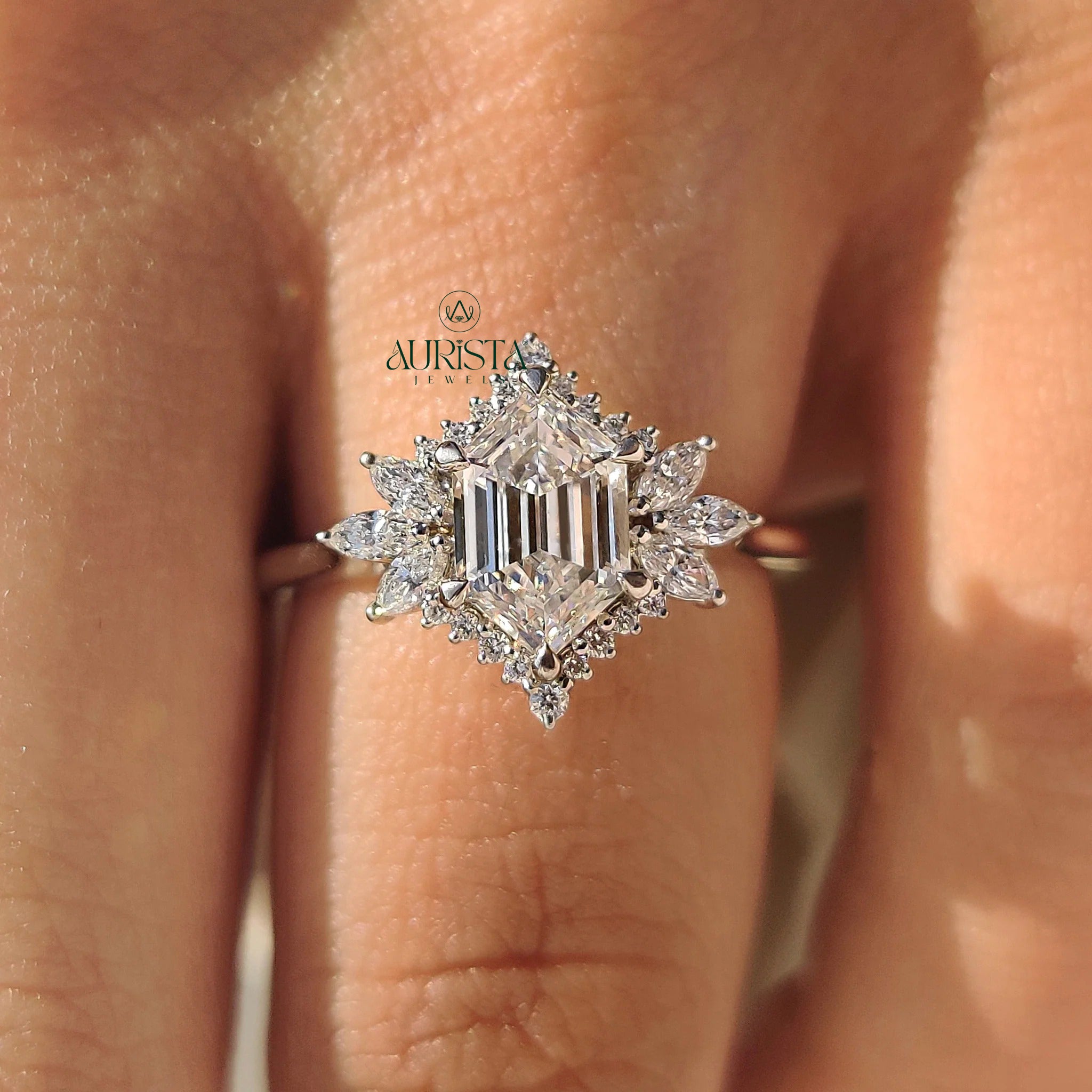 Timeless Spark – Sleek Elegance with Radiant Shine
