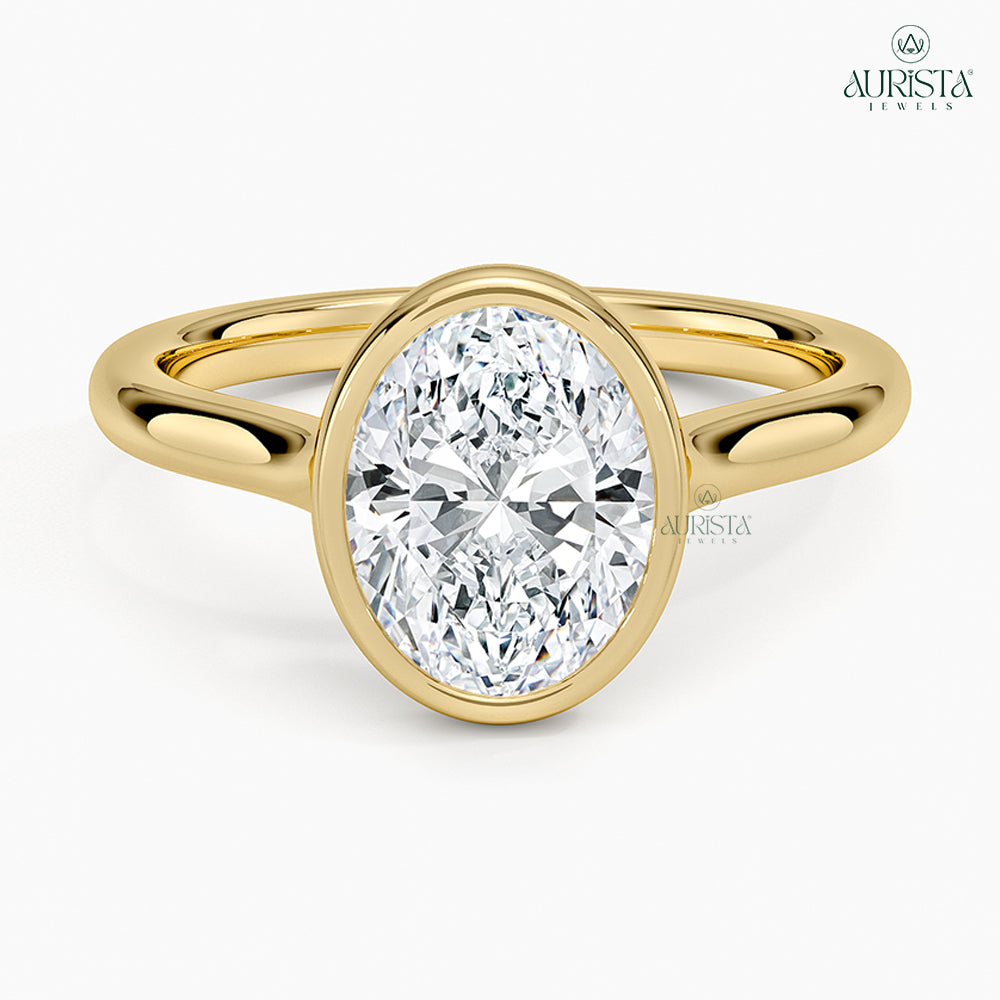 Timeless Union – Yellow Gold Band with Oval Diamond
