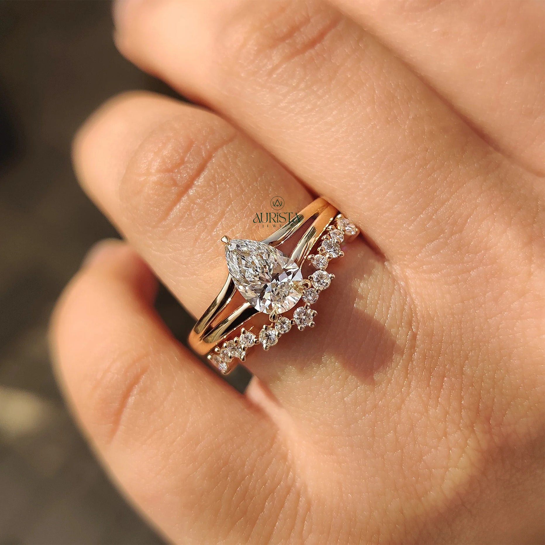The Empress Pear: Hidden Halo Tiara Bridal Set