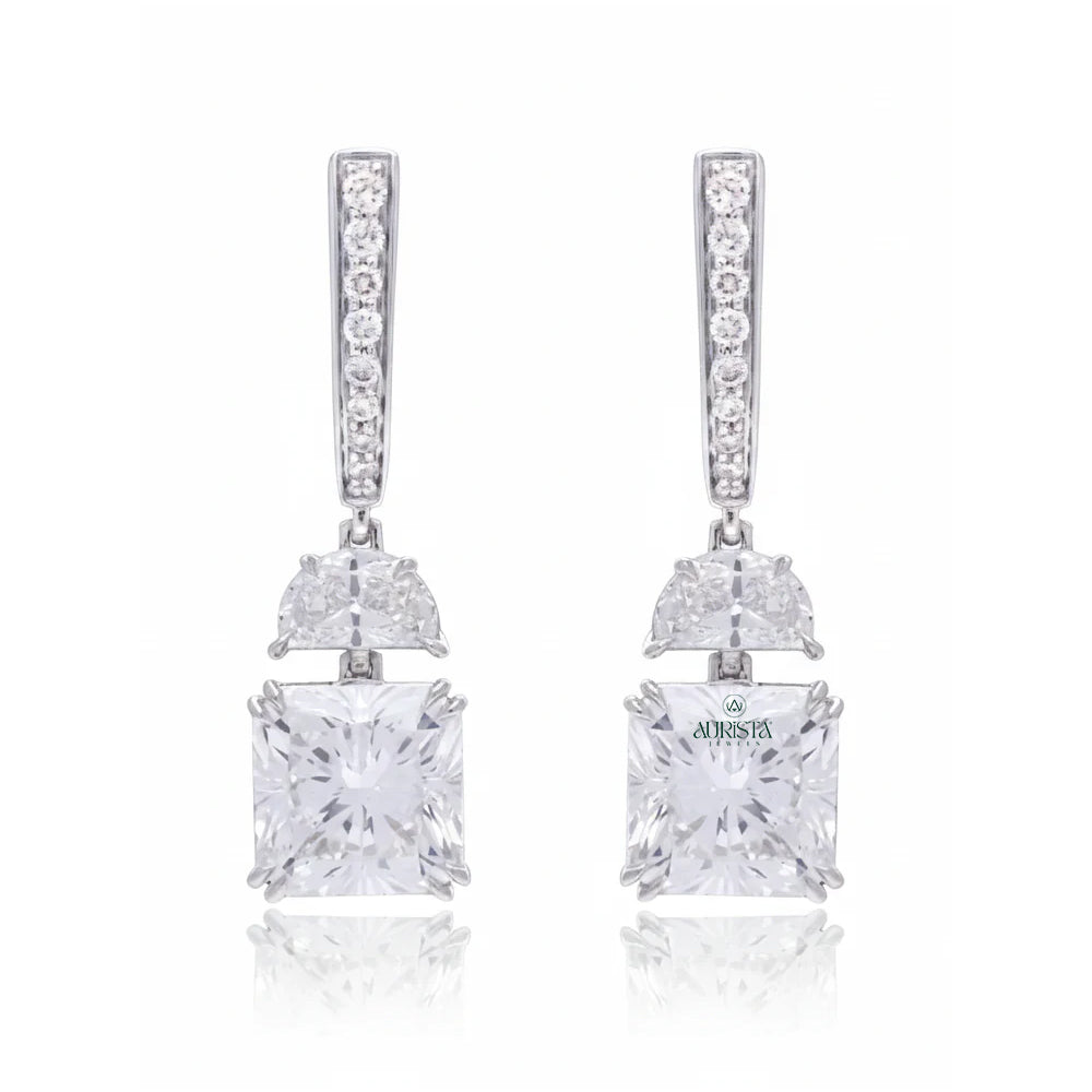 Graceful Glow – White Diamond Earrings