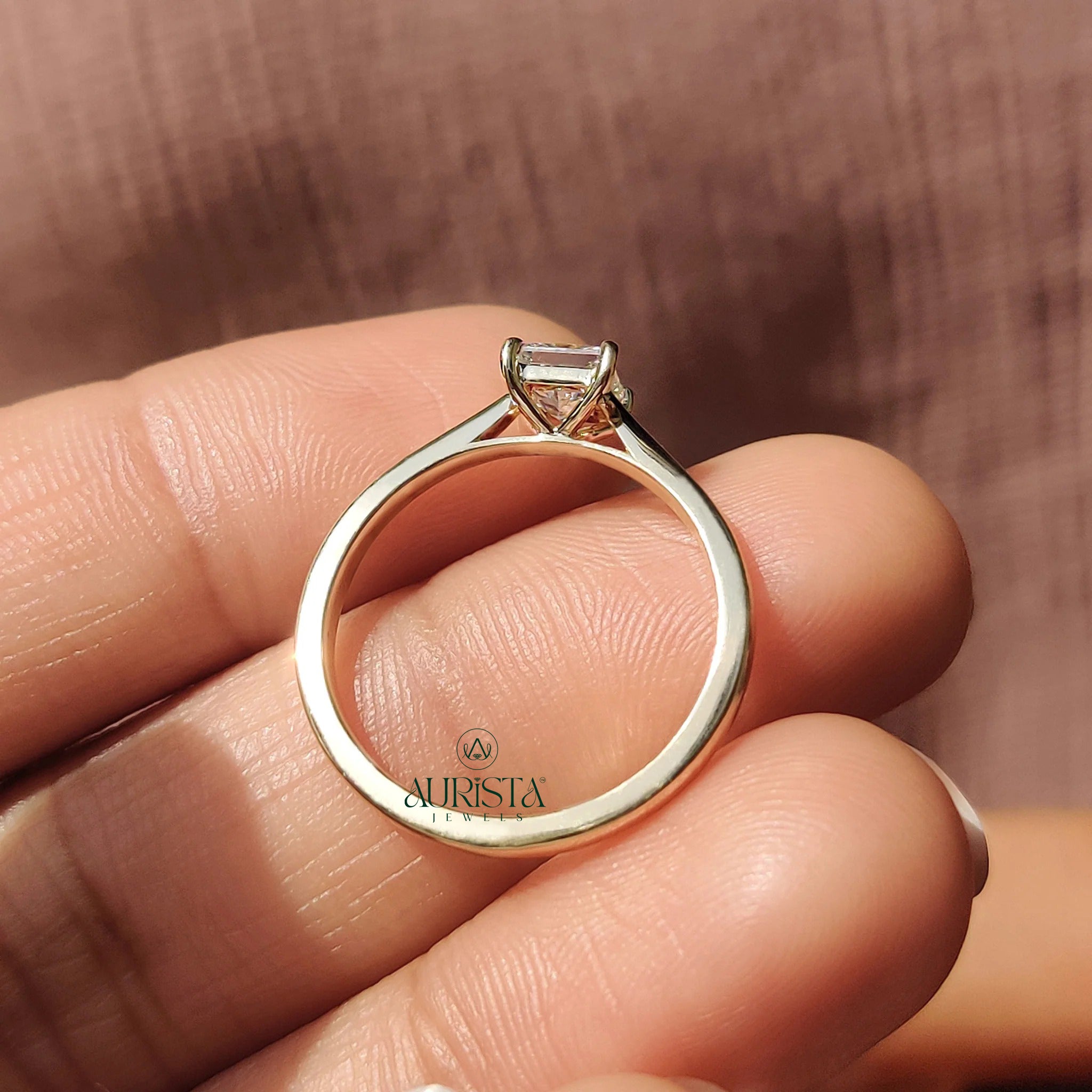 Sophisticated Shine in a Solitaire Diamond Ring