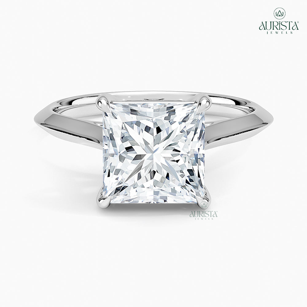 Golden Embrace – White Gold Band with Princess Diamond