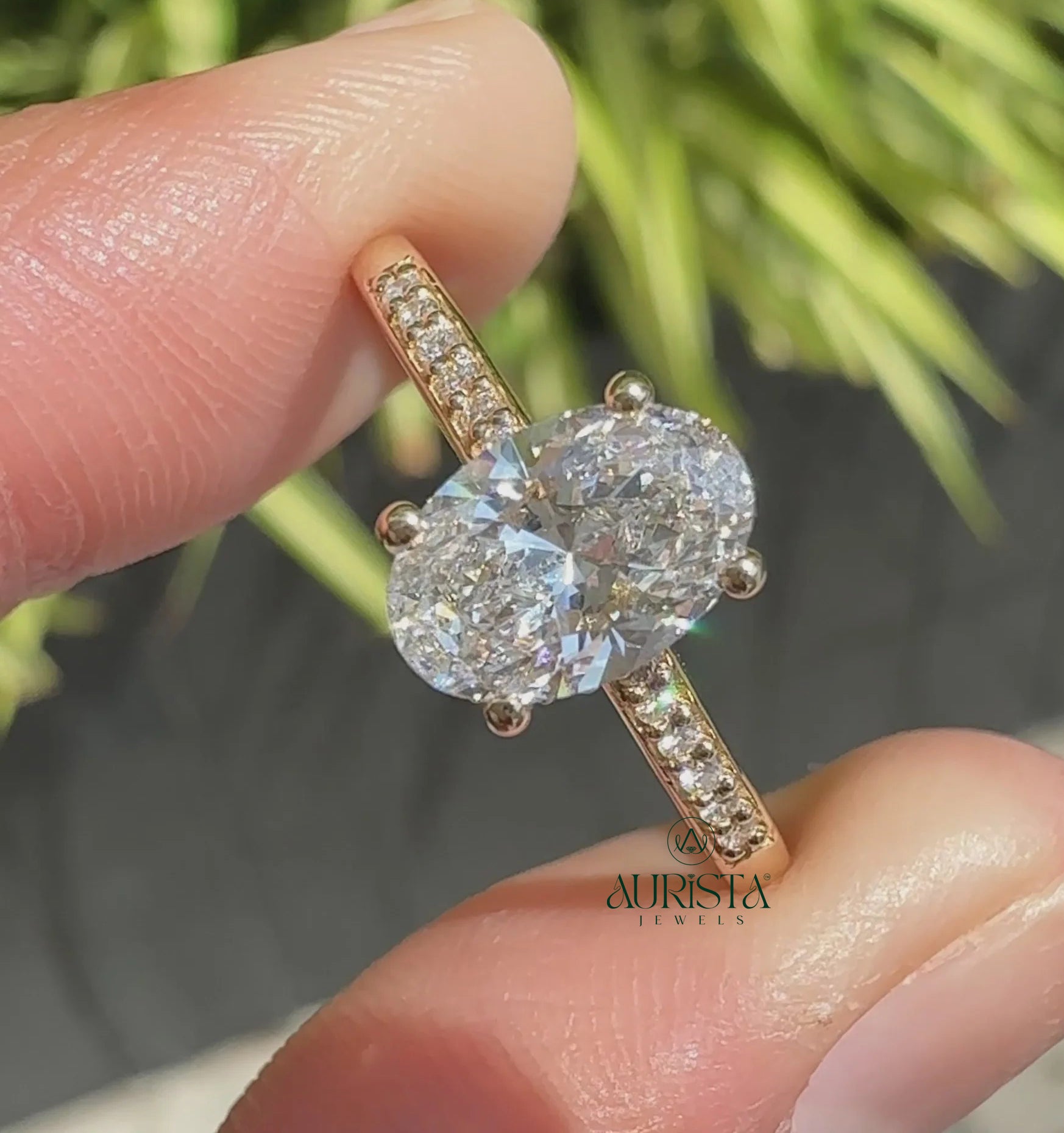 Pure Pave Radiance – Luxe Ring with Sparkling Glow