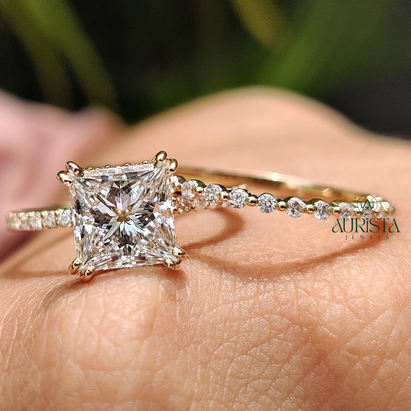 Eternal Beauty – Glossy Charm with Fine Sparkle