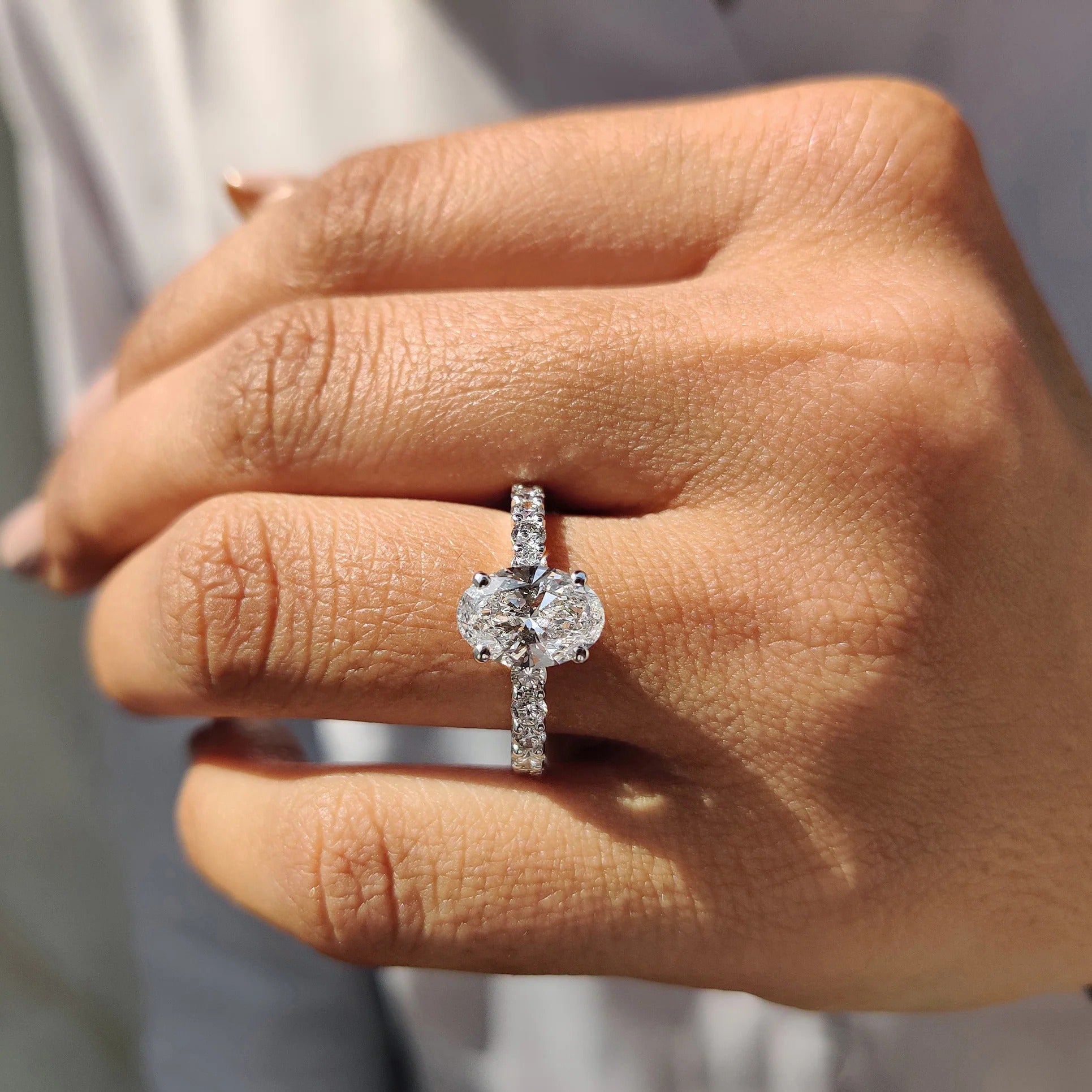 Infinite Pave Glow – Luxe Ring with Fine Shine