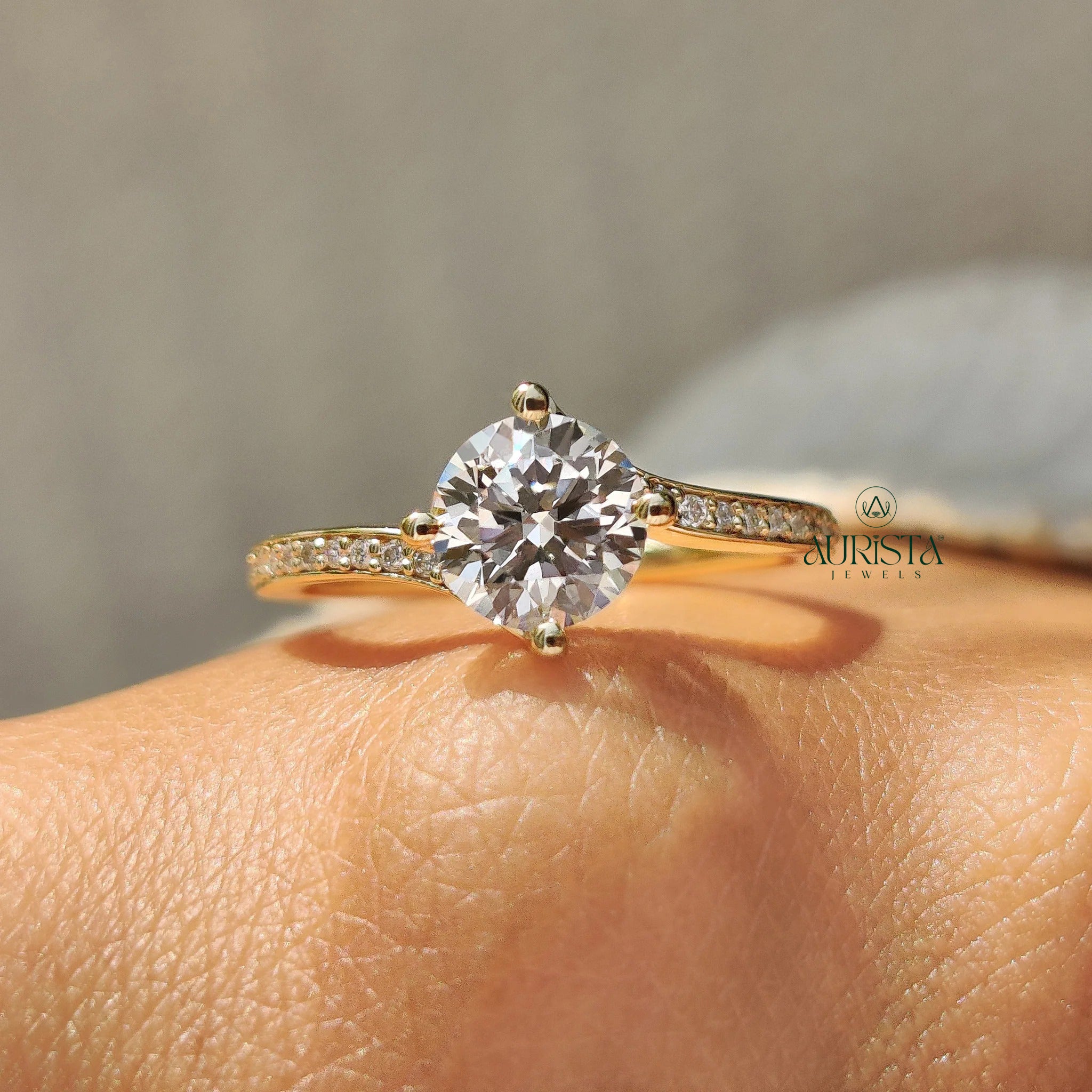 Infinite Pave Glow – Luxe Ring with Fine Shine