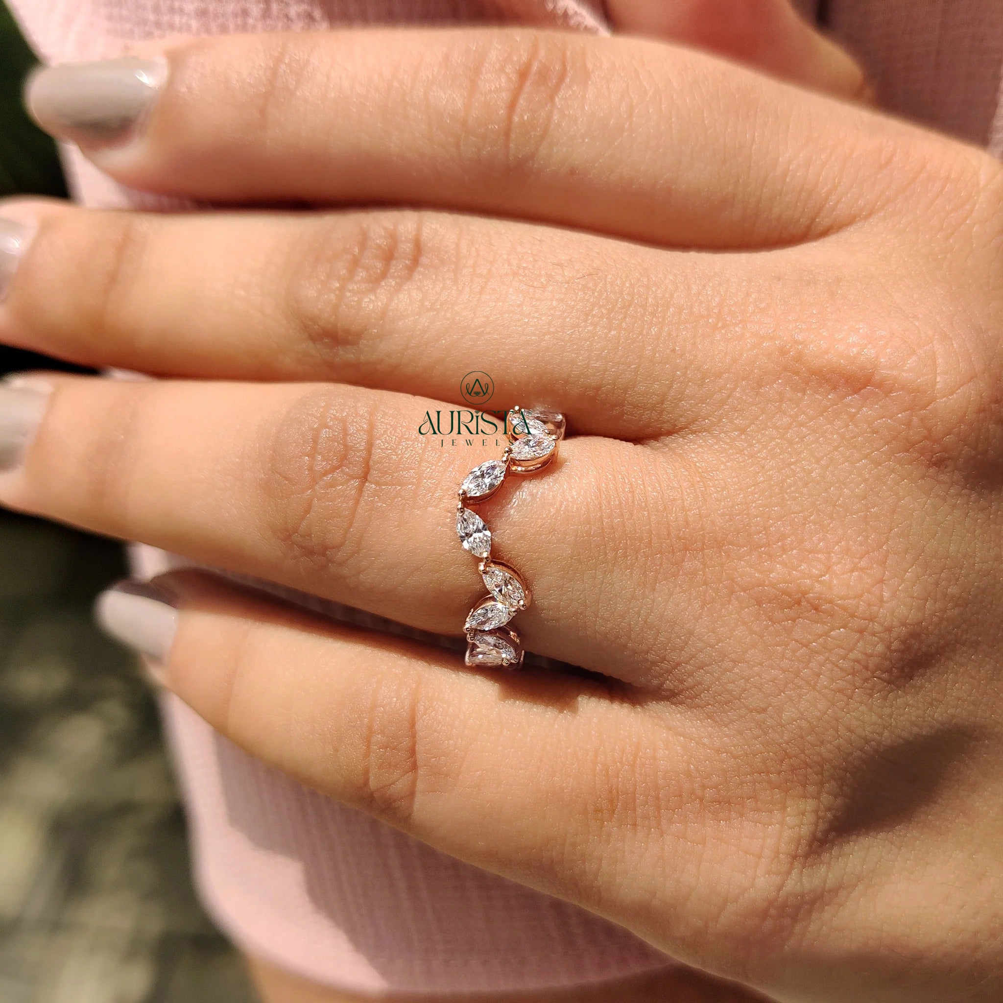 Love in Light – Premium Ring with Fine Diamond
