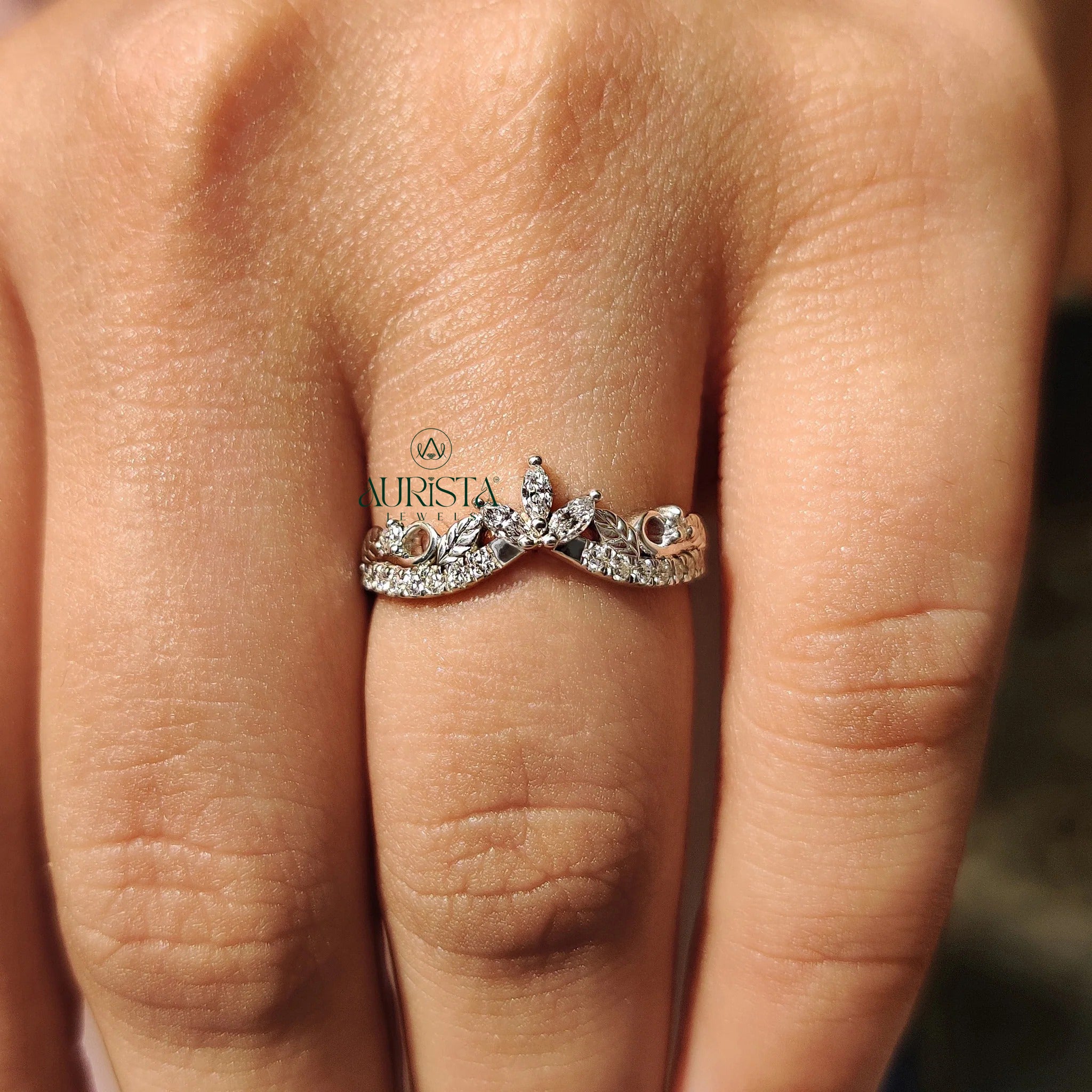 Promise of Shine – Fine Elegance with Sparkling Glow