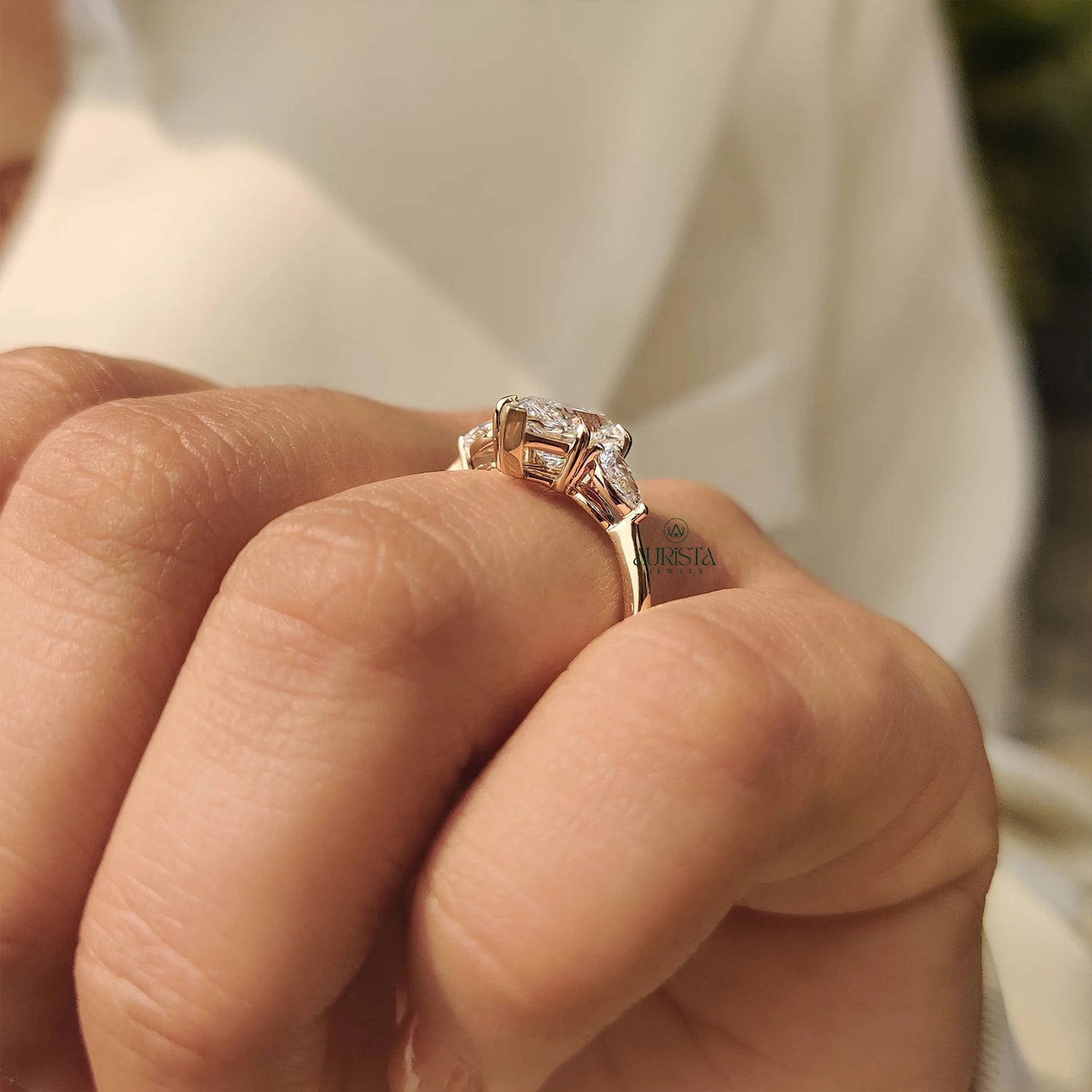 Shine Forever – Elegant Band with Dazzling Diamond