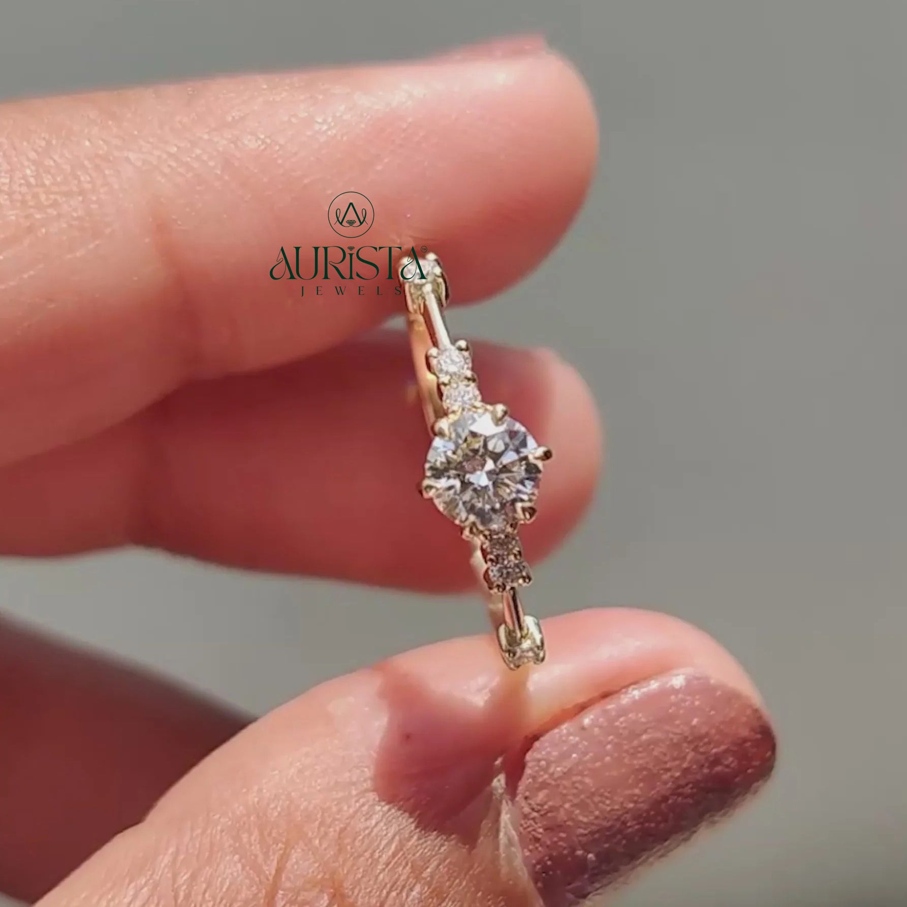 Eternal Sparkle – Classic Elegance with Shining Finish