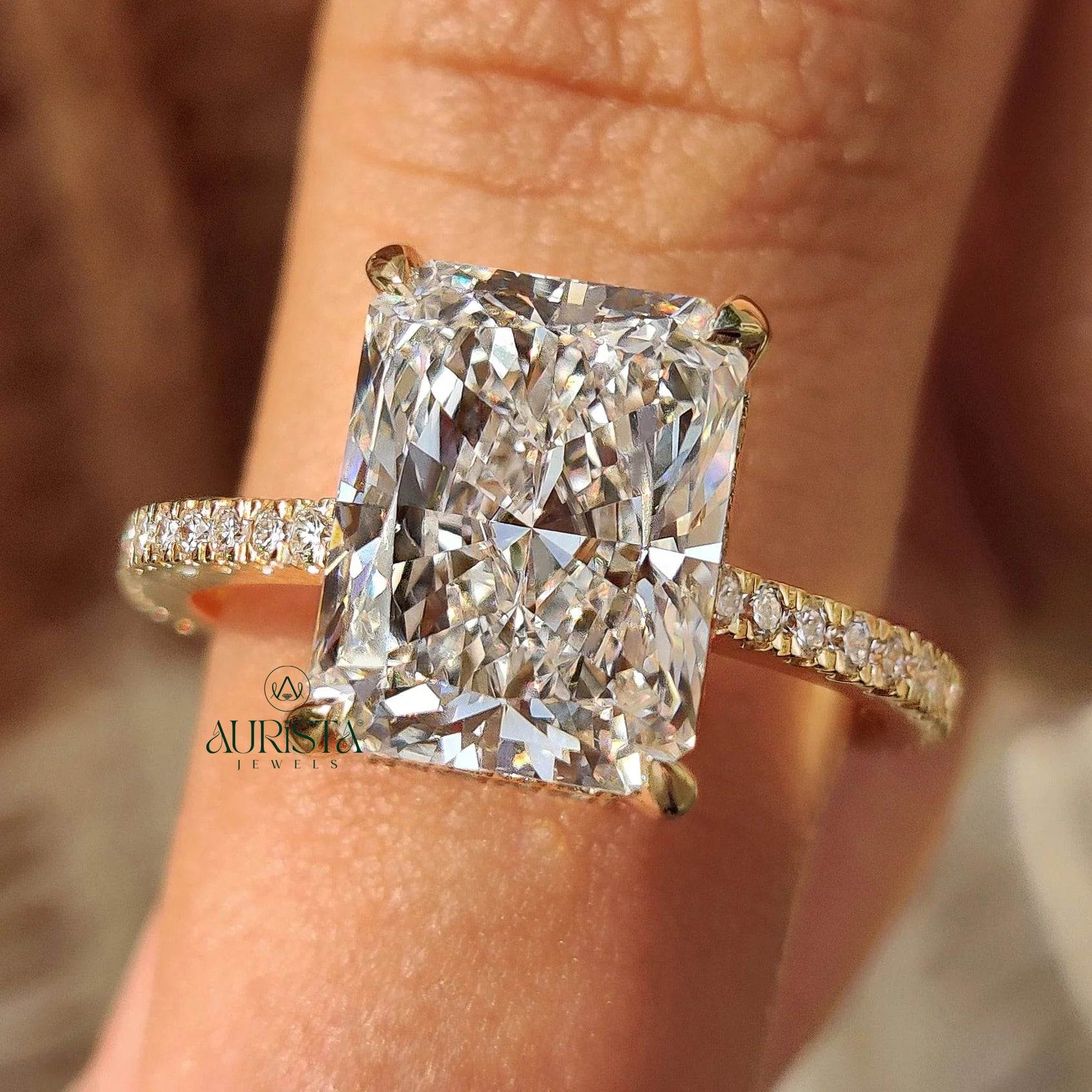 Pure Pave Sparkle – Designer Ring with Brilliant Shine