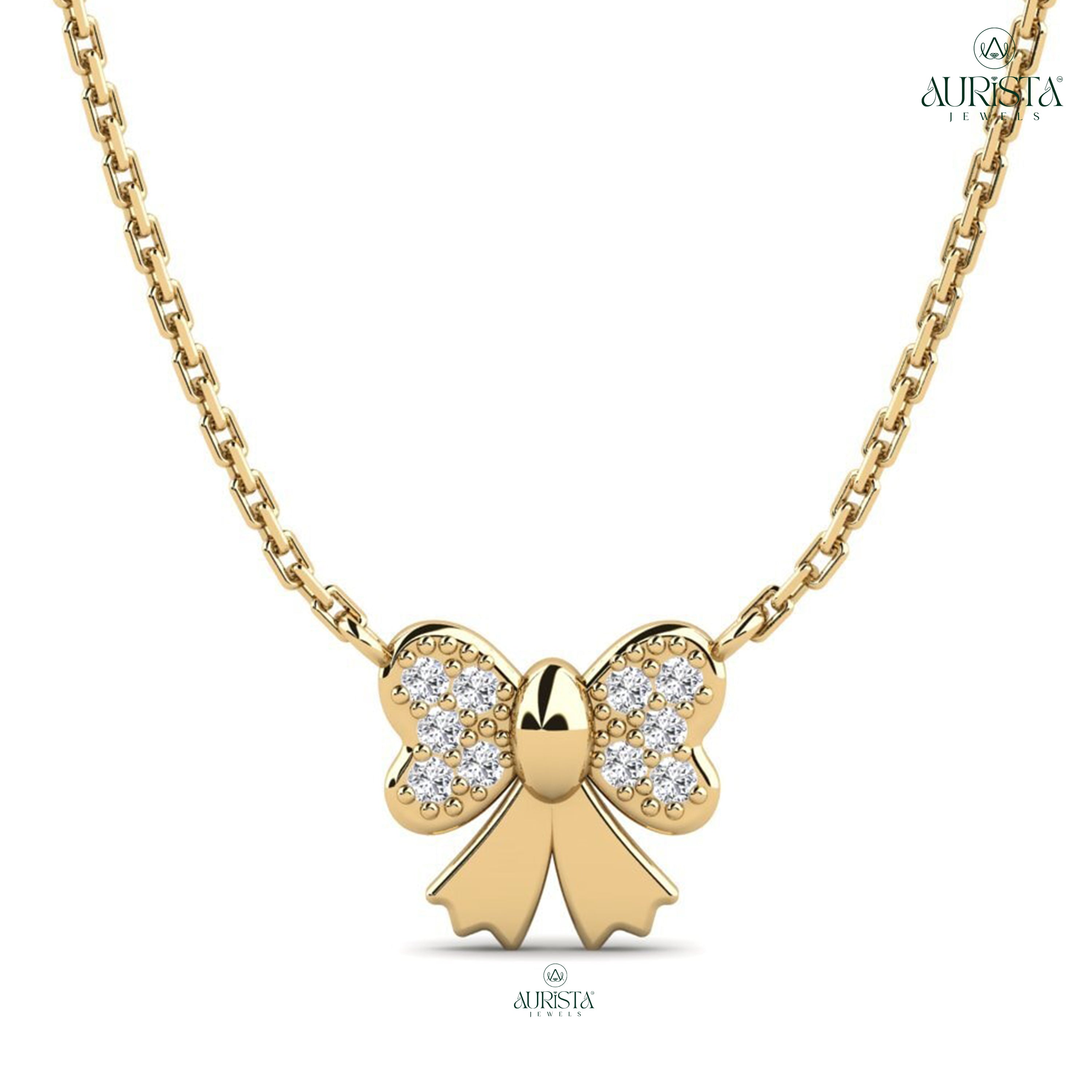 Luminous Glow Round Diamond Pendant in Yellow Gold