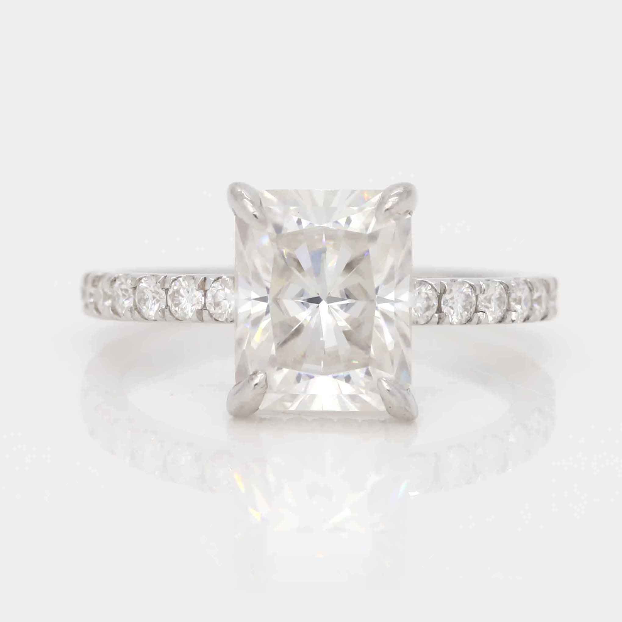 The Everyday Forever Ring – White Gold Ring with  Radiant Diamond