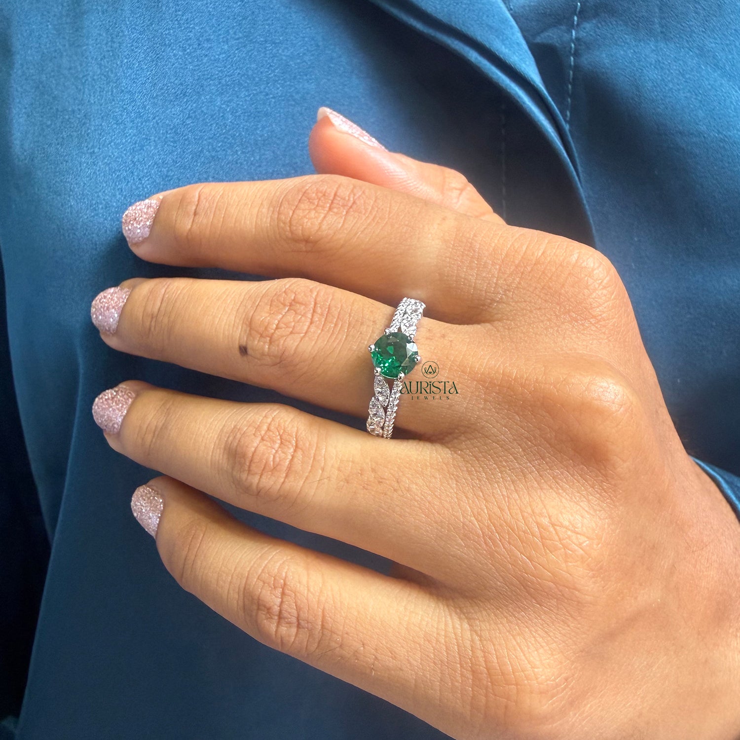 Leaf Design Ring Featuring a Green Center Stone and Sparkling White Moissanite